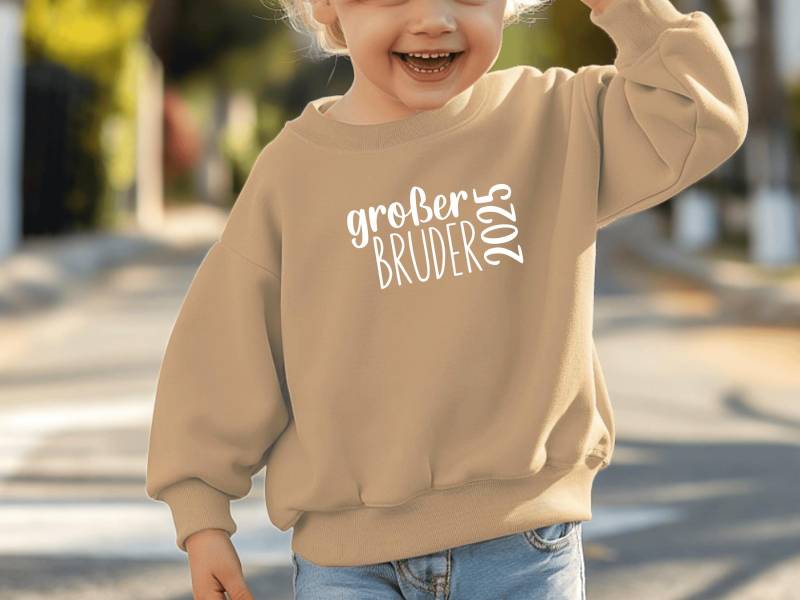 Pullover "Großer Bruder 2025" Oder Wunschtext I Wähle Aus 5 Sweatshirt Farben Geschenk Für Großen Verkündung 2. Kind von GoodbyeSocks