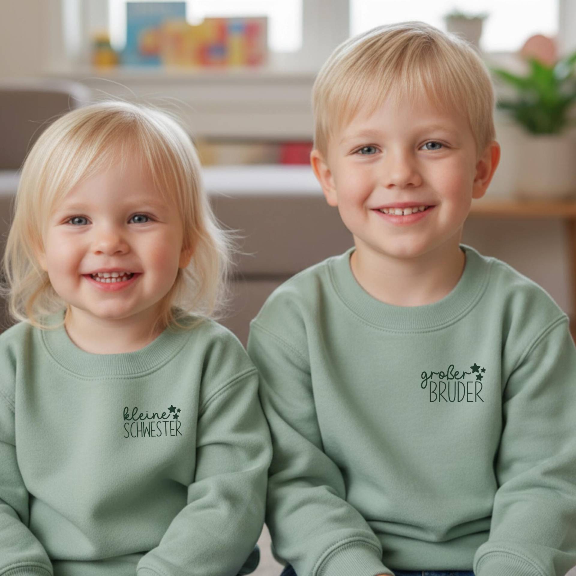 Pullover Mit Herzen/sternen Und Wunschtext, Z.b."Großer Bruder" Oder "Kleine Schwester" I 4 Farben Geschenk Für Geschwister Kinder von GoodbyeSocks