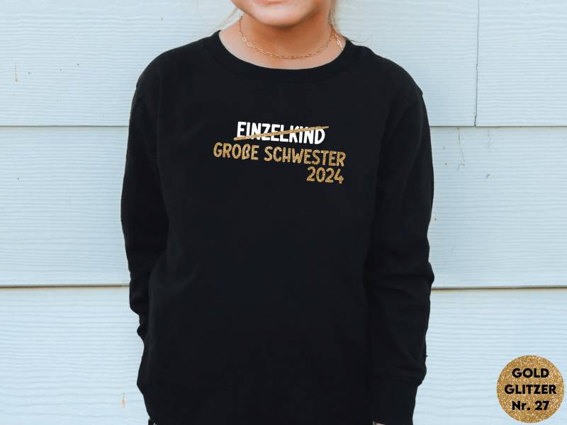 Schwarzes T-Shirt Oder Langarm Shirt Einzelkind Durchgestrichen/Große Schwester 2024 I Verkündung Zweites Kind Kein Einzelkind Mehr von GoodbyeSocks