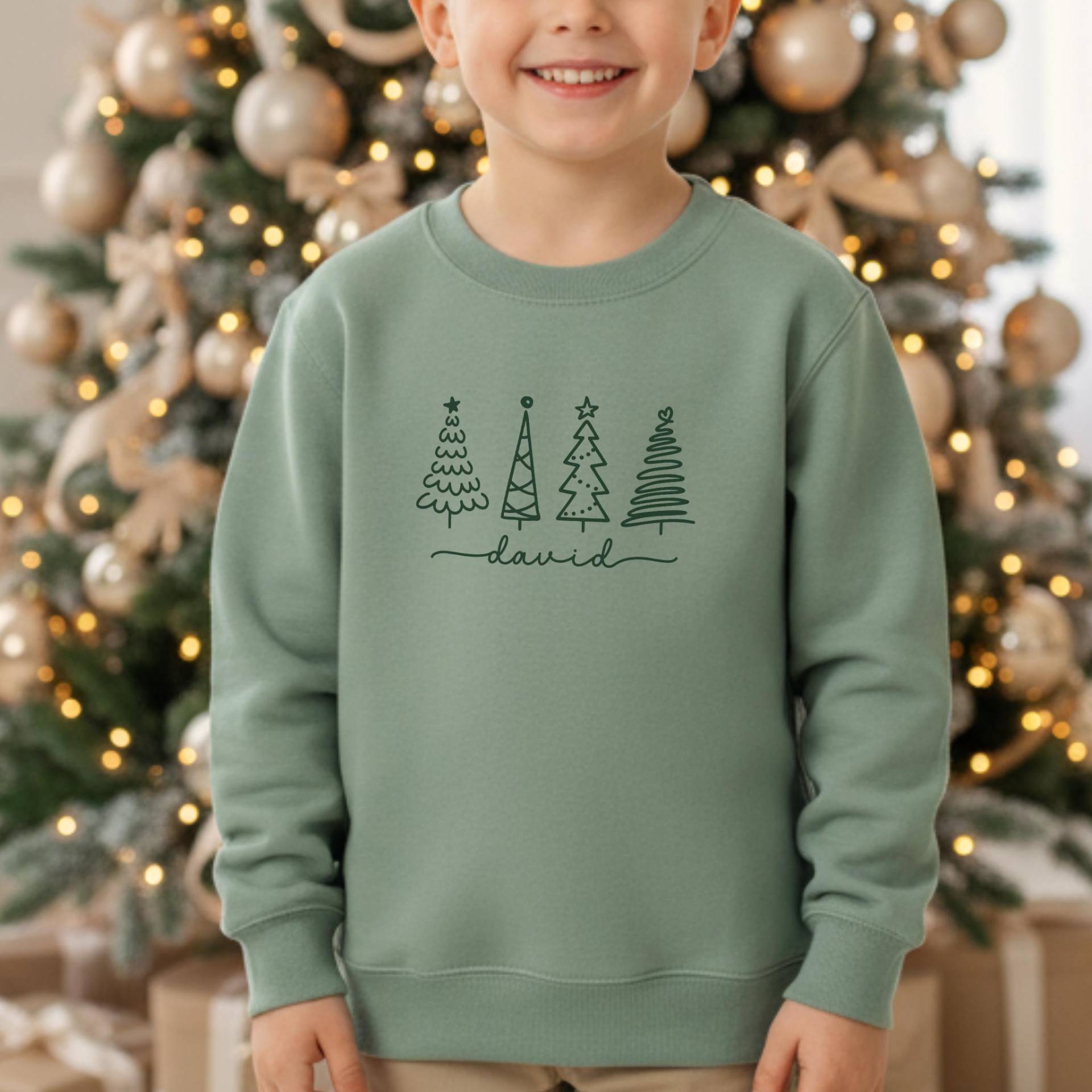 Weihnachts-Pullover Personalisiert Mit Name Und/Oder Wunschtext I Tannenbäume Zu Familien Weihnachtsoutfit Kombinierbar Sweatshirt Pulli von GoodbyeSocks