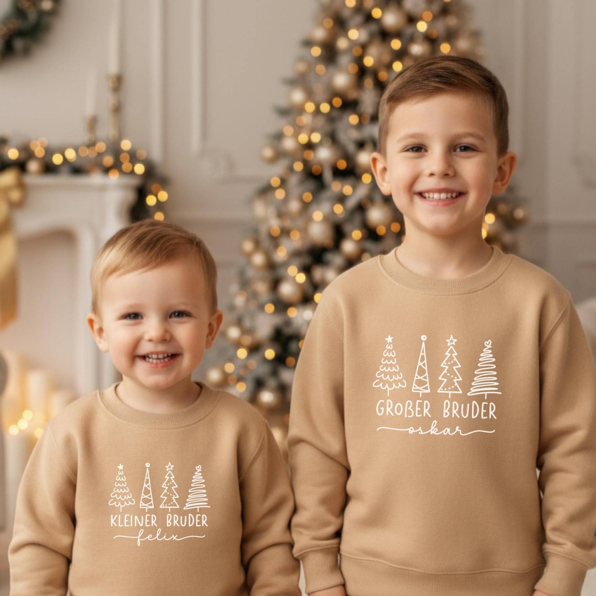 Weihnachts-Pullover Personalisiert Mit Name Und/Oder Wunschtext I Tannenbäume Zu Geschwister Weihnachtsoutfit Kombinierbar Beige Braun Weihnachts-Pullover Personalisiert Mit Name Und/Oder Wunschtext I Tannenbäume Zu Geschwister Weihnachtsoutfit Kombinierbar Beige Braun von GoodbyeSocks