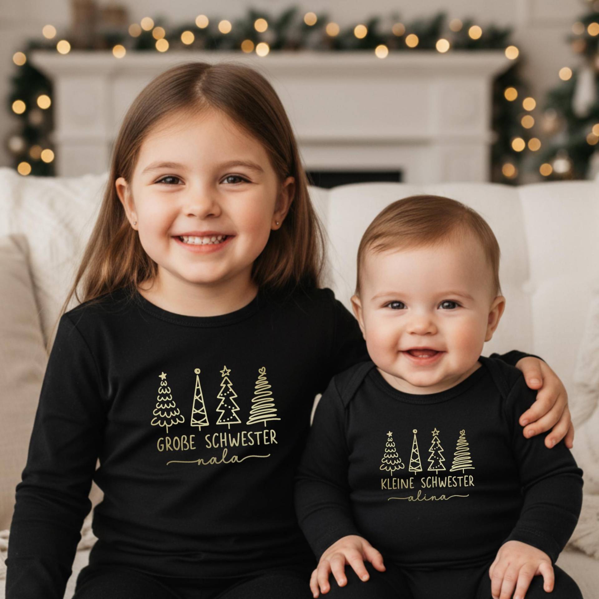 Weihnachts-Shirt Mit Tannenbäumen, Name Und/Oder Wunschtext I Zu Geschwister Weihnachtsoutfit Kombinierbar Partnerlook Weihnachtlich Weihnachts-Shirt Mit Tannenbäumen, Name Und/Oder Wunschtext I Zu Geschwister Weihnachtsoutfit Kombinierbar Partnerlook Weihnachtlich von GoodbyeSocks