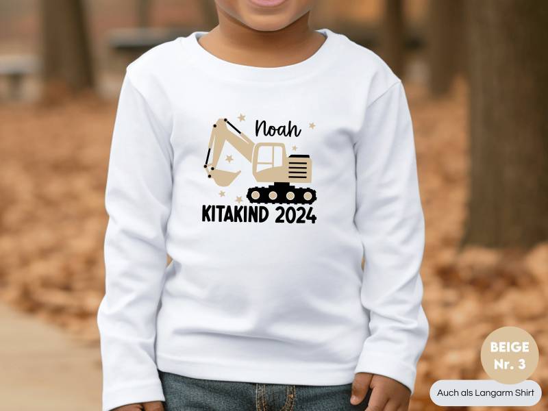 Weißes Kitakind 2024 T-Shirt Mit Bagger I Personalisiert Name Und Wunschtext Optional Im Set Turnbeutel Für Wechselkleidung von GoodbyeSocks