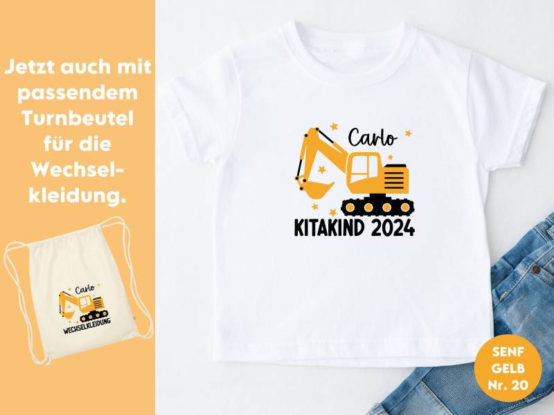Weißes Kitakind 2024 T-Shirt Mit Bagger I Personalisiert Name Und Wunschtext Optional Im Set Turnbeutel Für Wechselkleidung Weißes Kitakind 2024 T-Shirt Mit Bagger I Personalisiert Name Und Wunschtext Optional Im Set Turnbeutel Für Wechselkleidung von GoodbyeSocks