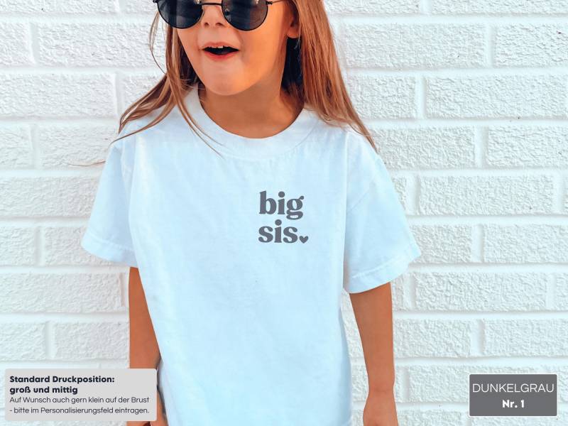 Weißes T-Shirt "Bis Sis"/"Big Sister" "Große Schwester" Oder Wunschtext I Geschenk Große Schwester Schwangerschaftsverkündung 2. Kind von GoodbyeSocks