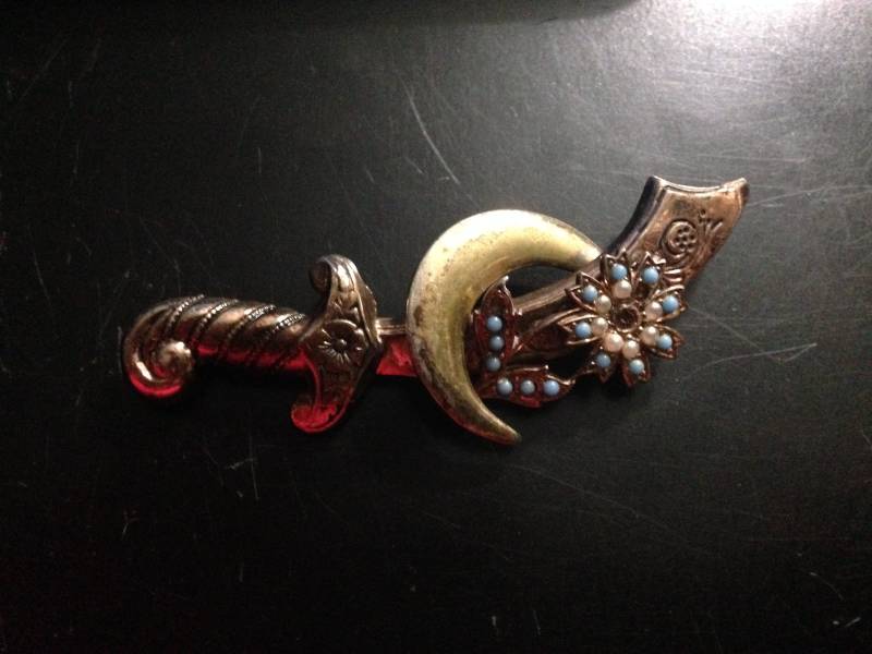 Signierte Vintage Coro Sterling Silber Scimitar Schwert & Halbmond Brosche/Anstecknadel von GoodnFunky