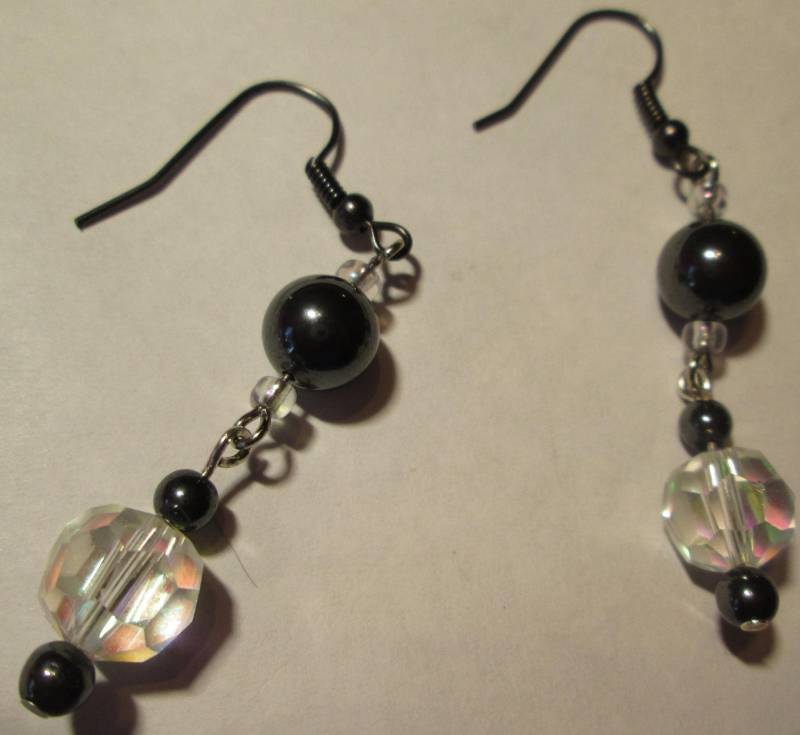 Schwarz Magnatite Und Swarovski Kristallen Baumeln Ohrringe, Tropfen Perlen Ohrringe Swarovski von GoofBallStuff