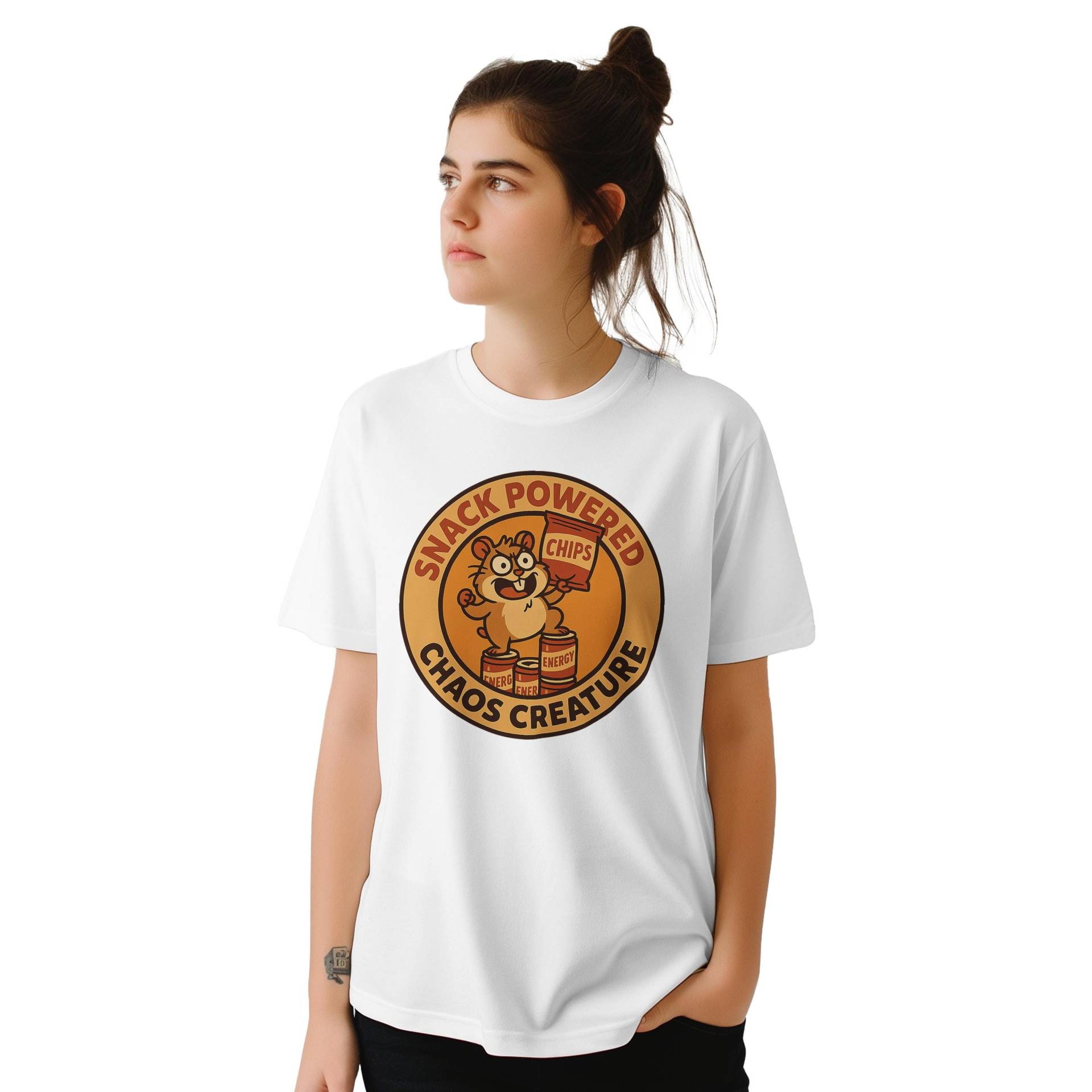 Snack Meme T-Shirt Mit Hamster Motiv - Chip Happens Backprint Lustiges Cartoon Shirt Geschenk Für Chips Fans & Chaos Creatures Unisex Snack Meme T-Shirt Mit Hamster Motiv - Chip Happens Backprint Lustiges Cartoon Shirt Geschenk Für Chips Fans & Chaos Creatures Unisex von GooseApprovedShop
