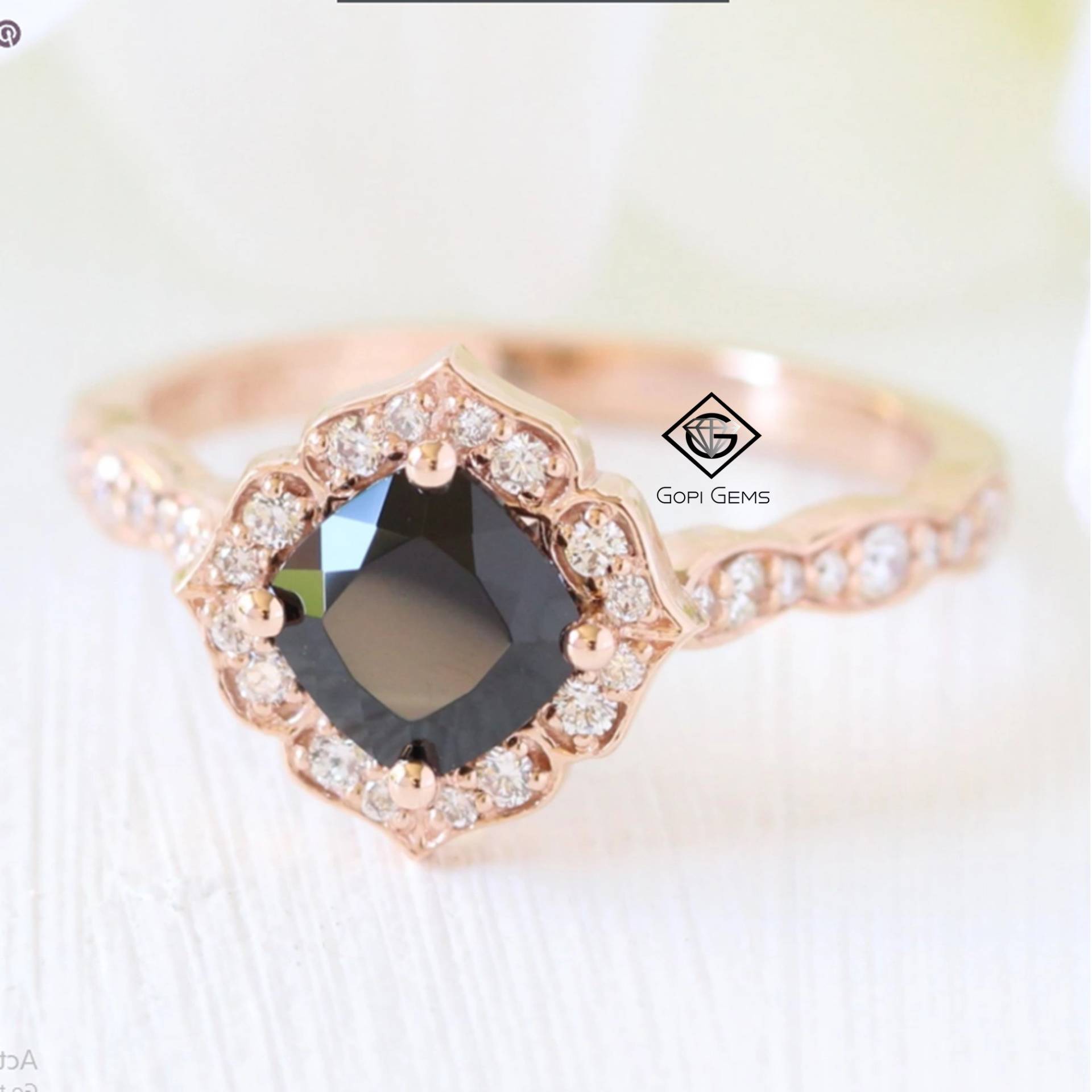 Kissen Schwarzer Onyx Verlobungsring Vintage Solid Weiß Gold Unikat Halo Twist Ring Jubiläum Versprechensring von GopiGemsIN