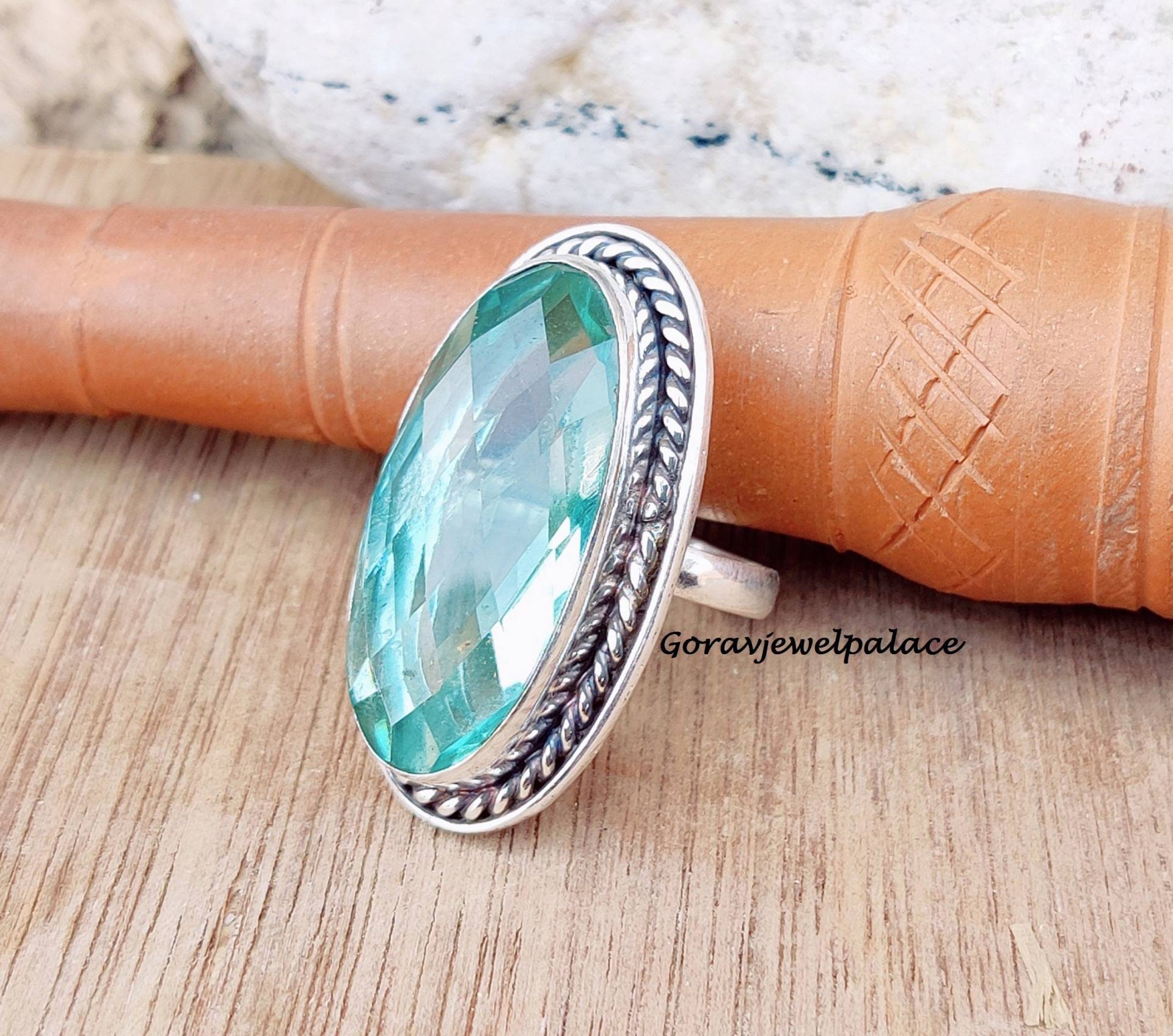 Aquamarin-Ring, 925 Sterling Silber Ring, Handgefertigter Ehering, Frauen-Geschenkschmuck, Event-Ring, Designer-Ring, Ovaler Edelstein-Ring von Goravjewelpalace