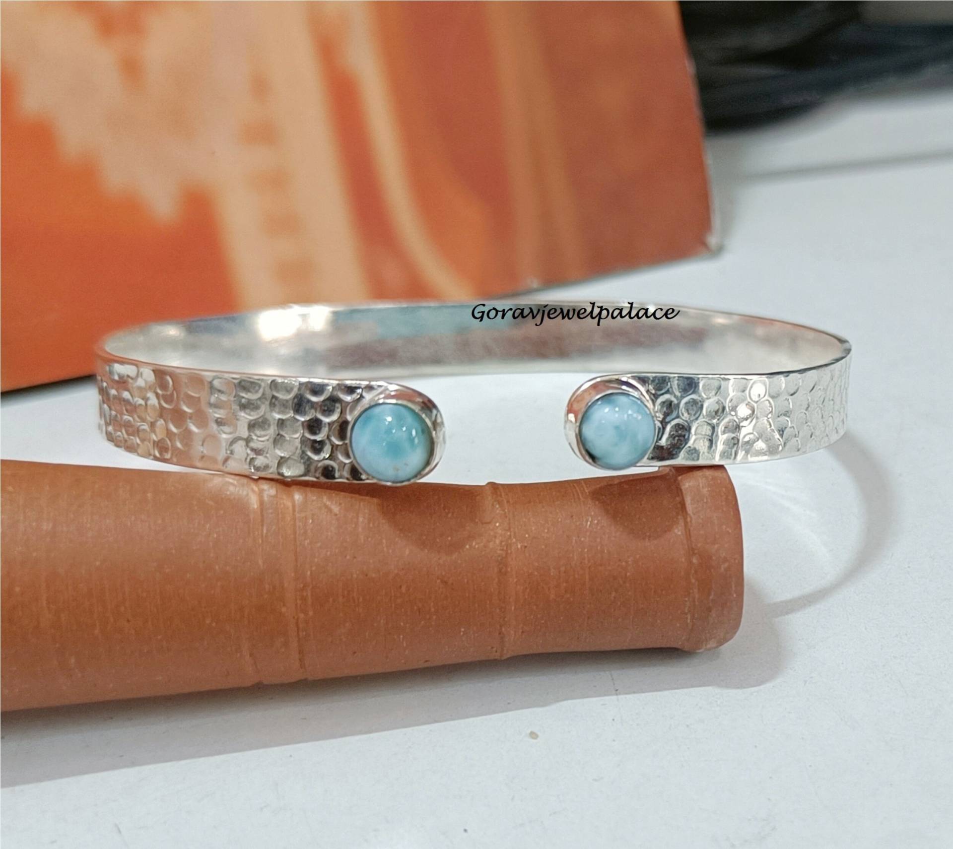 Verstellbarer Larimar-Armreif, 925Er Silber-Armreif, Gehämmerter Armreif, Geschenk-Armreif Für Frauen Und Mädchen, Wunderschöner Boho-Armreif von Goravjewelpalace