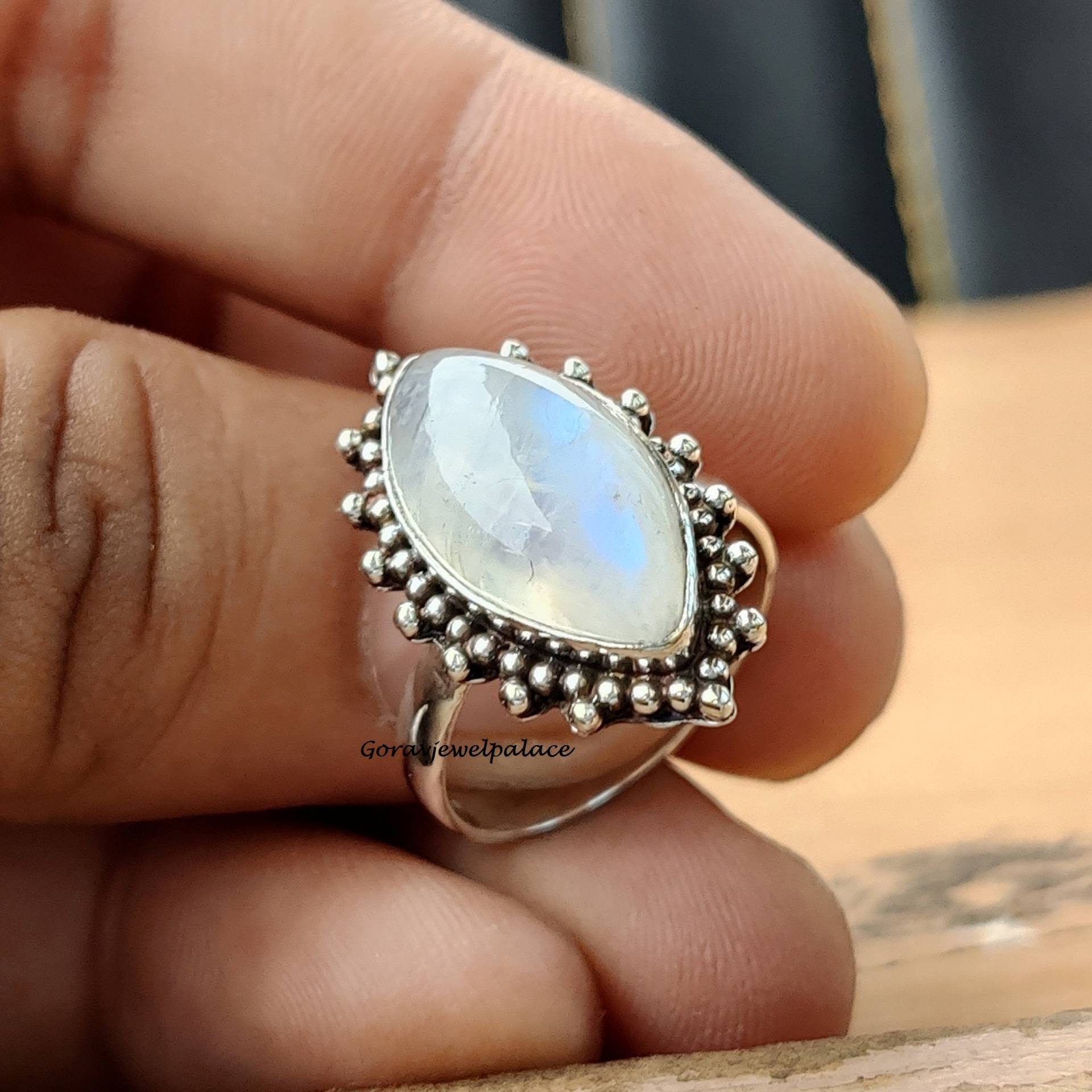 Mondstein Ring, 925 Sterling Silber Ring, Handgemachter Ring, Silber Boho Ring, Edelstein Ring, Boho Ring, Designer Ring, Frauen Schmuck, Geschenk von Goravjewelpalace