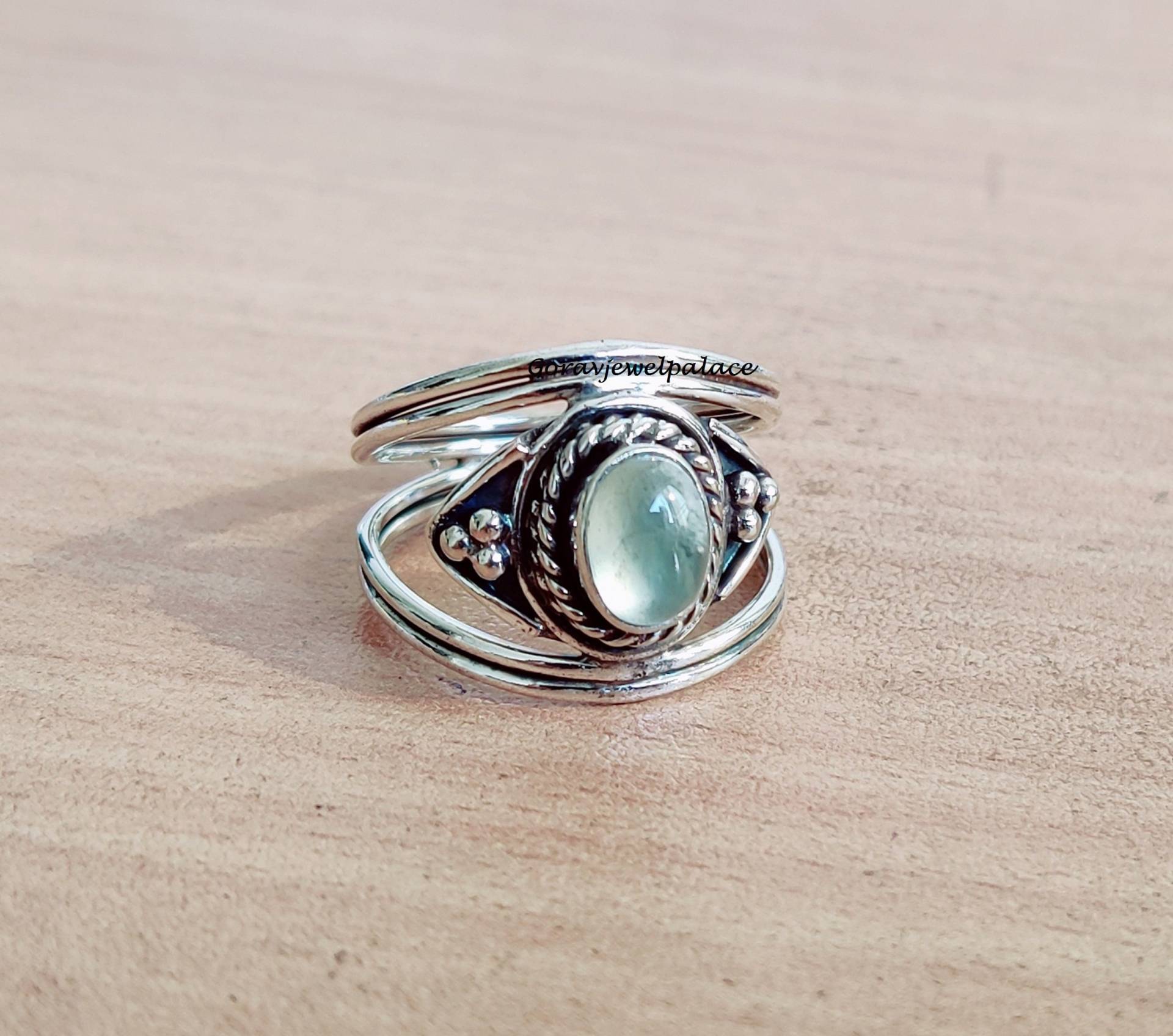 Prehnit Ring, 925 Sterling Silber Handgemachter Bandring, Frauen Schmuck, Oval Stein Geschenk Für Liebe, Schmuck von Goravjewelpalace