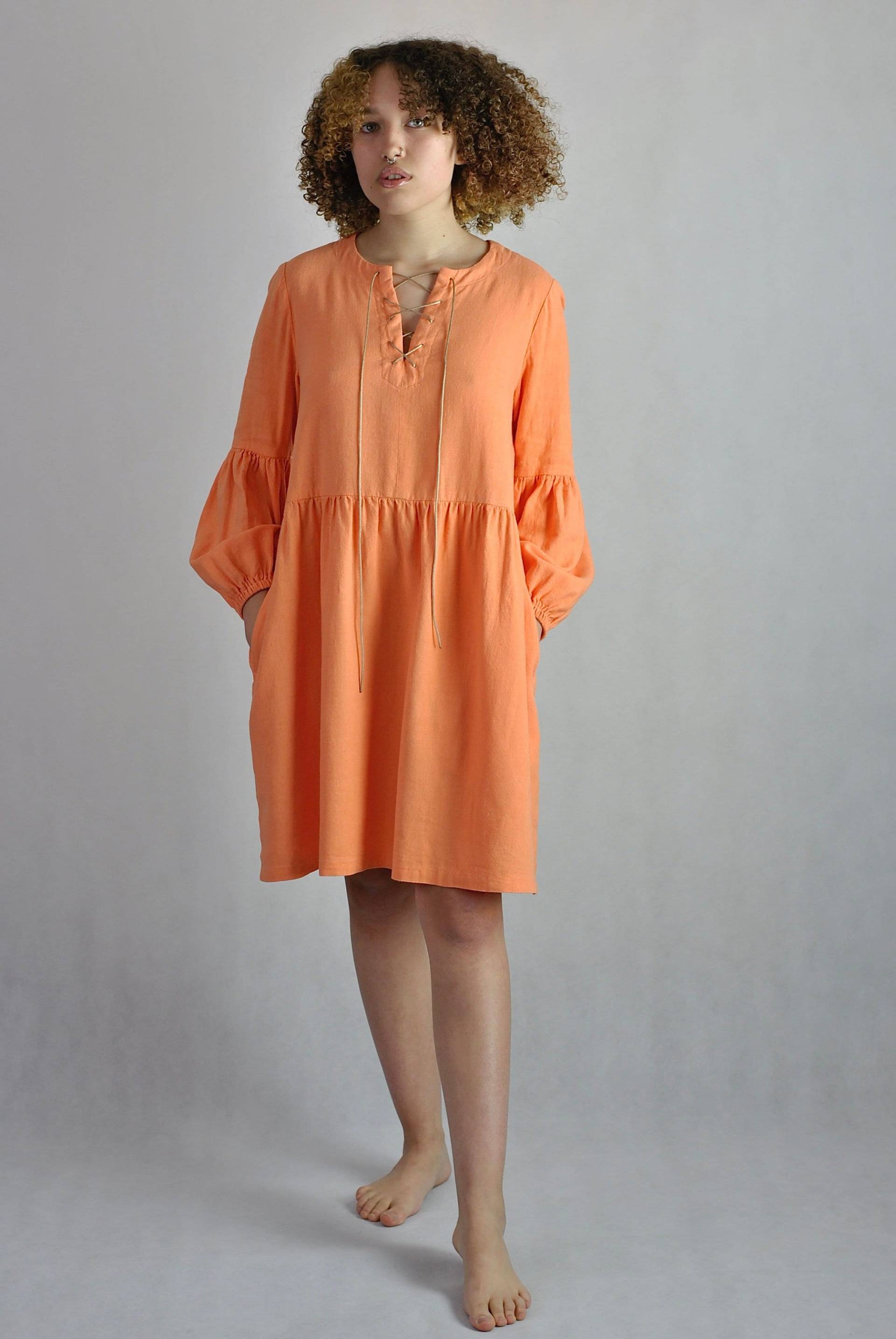 Reines Leinen Locker Orange Kleid, Sommer Strandkleid, Bequemes Schnürkleid, Kleid Mit Taschen, Pfirsich Nr. 108 von GoshYaga