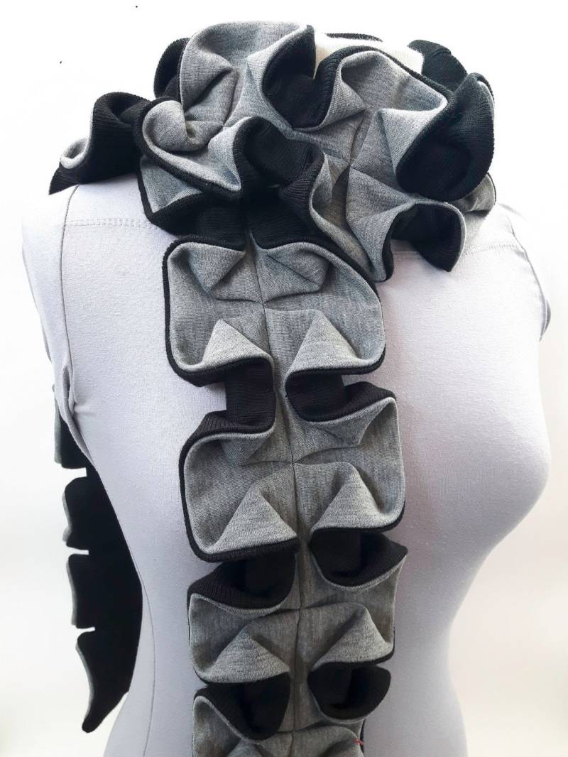 Schals, Handgemachtes Geschenk, Fashionaccesories, Original Einzigartige Origami Schal, Art Scarf Für Geschenk Mama, Schönes Unusuall von GoshaCreations