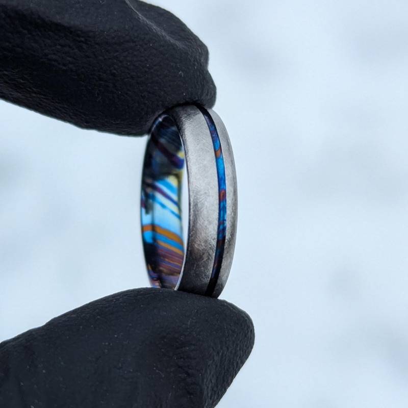 Timascus "Orbit" Ring - Colorful Titanium Damascus Band | Unique Handmade Jewelry von GosnyDesigns
