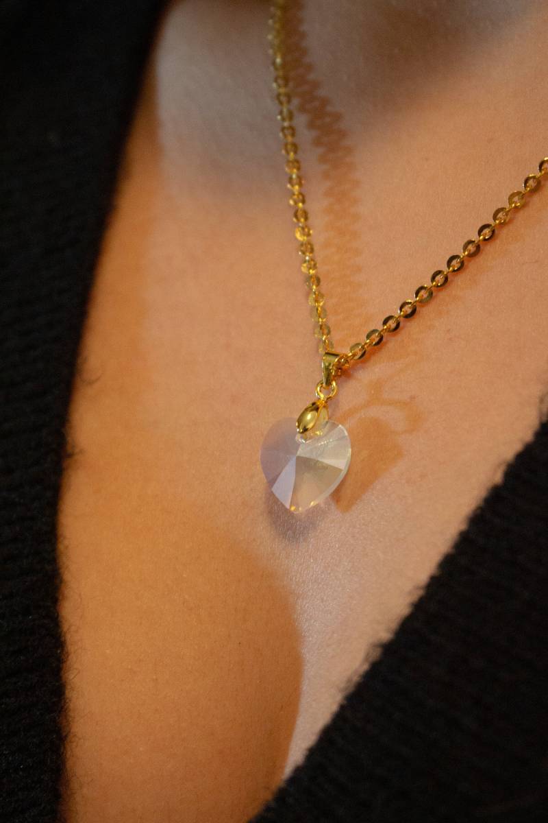 Reflektierende Herz-Halskette Mit Einer 18K Goldlegierung ; Swarovski-Kristalle von Gossare