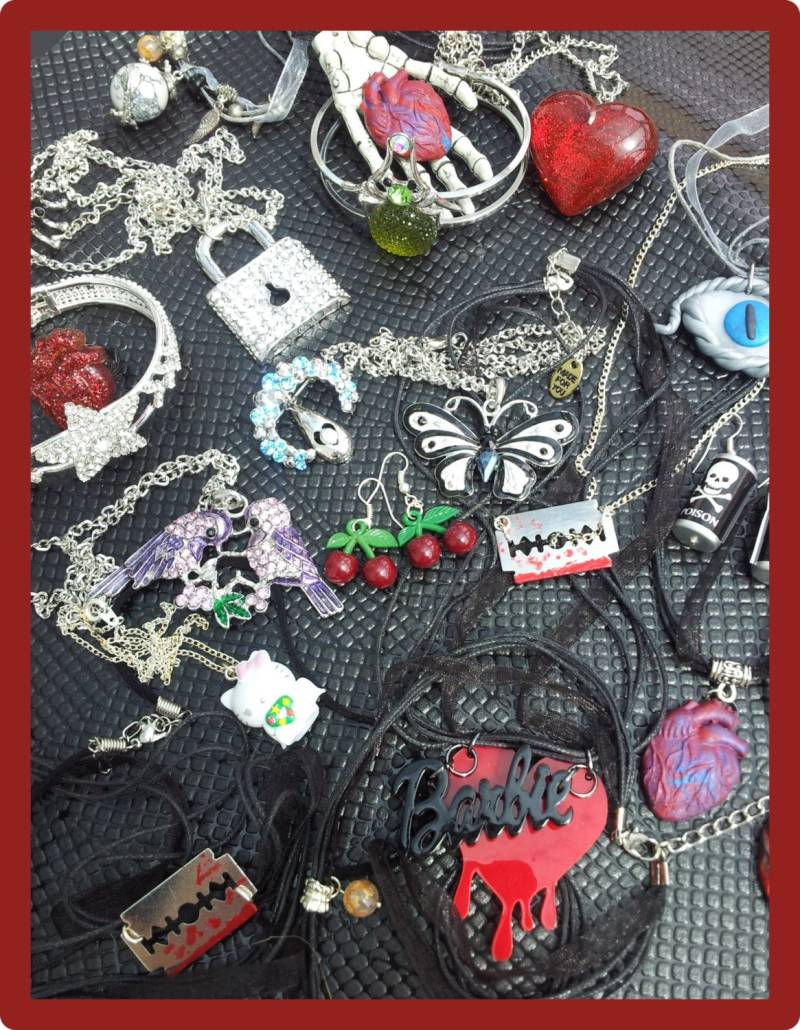 Gothic Chamäleon Mystery Bag Lucky Dip Gothic Chamäleon Mystery Bag Lucky Dip von GothicChameleon