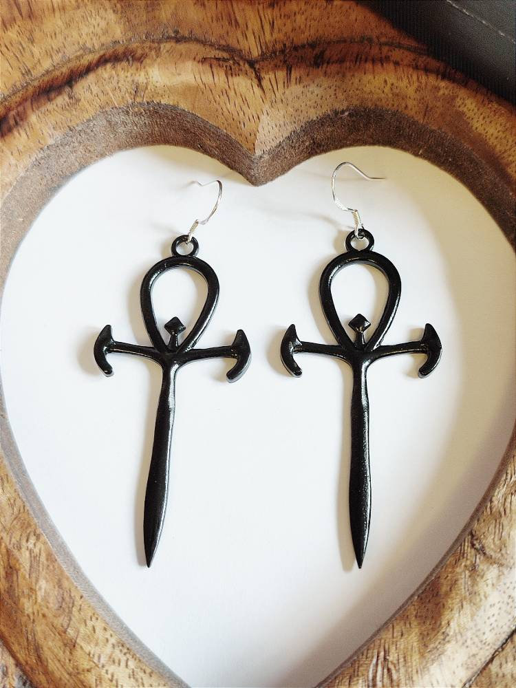 Schwarz, Gothic, Vampir Ankh, Ankh Ohrringe, 925 Silberdrähte, Handgemachte Witchcore, Alt Girl, Cottagecore von GothiconGothic