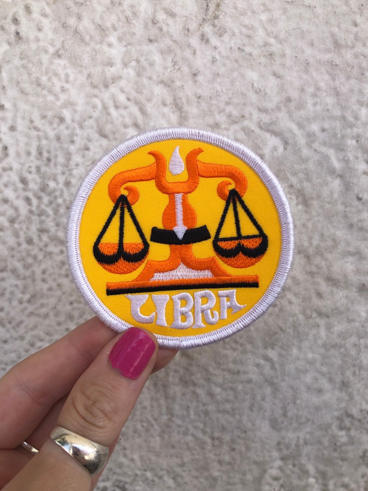 Libra Sternzeichen Bügelbild Kreis Patch von GottaHaveItVenice