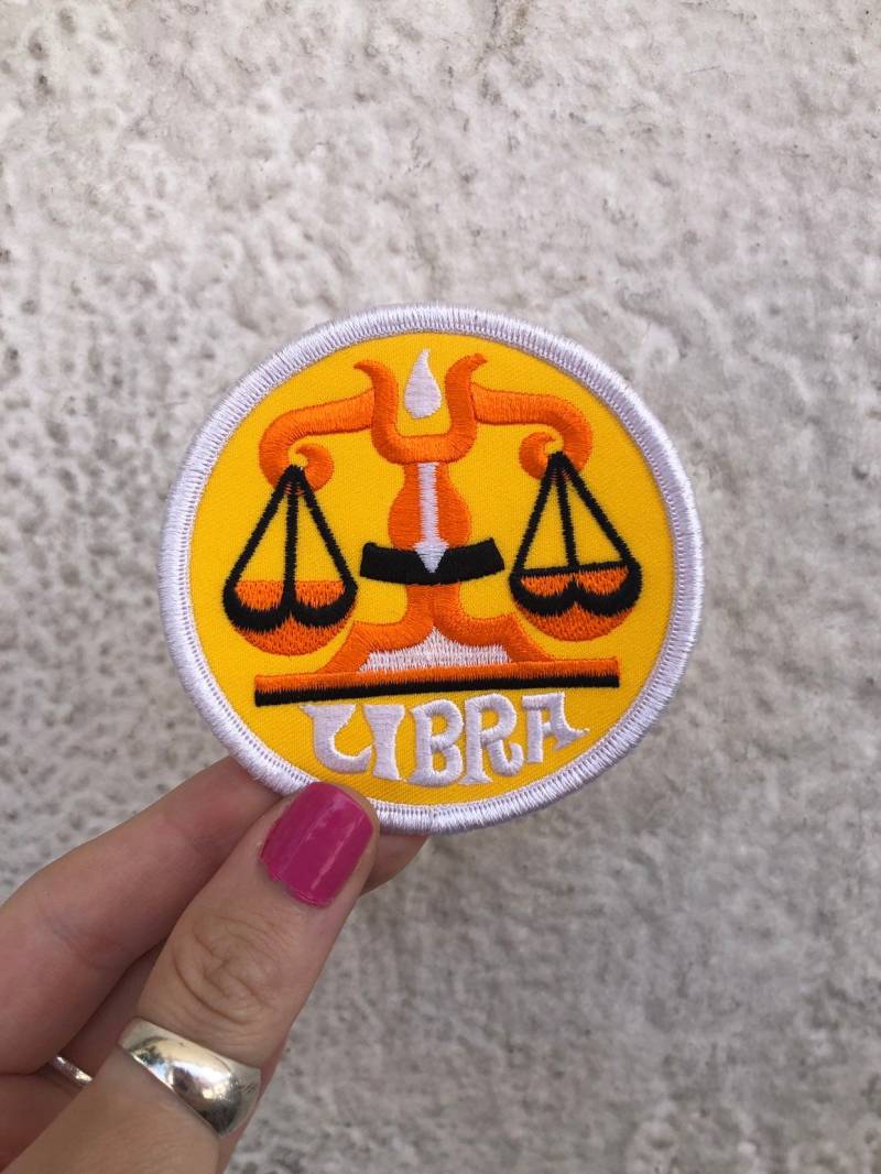 Libra Sternzeichen Bügelbild Kreis Patch von GottaHaveItVenice