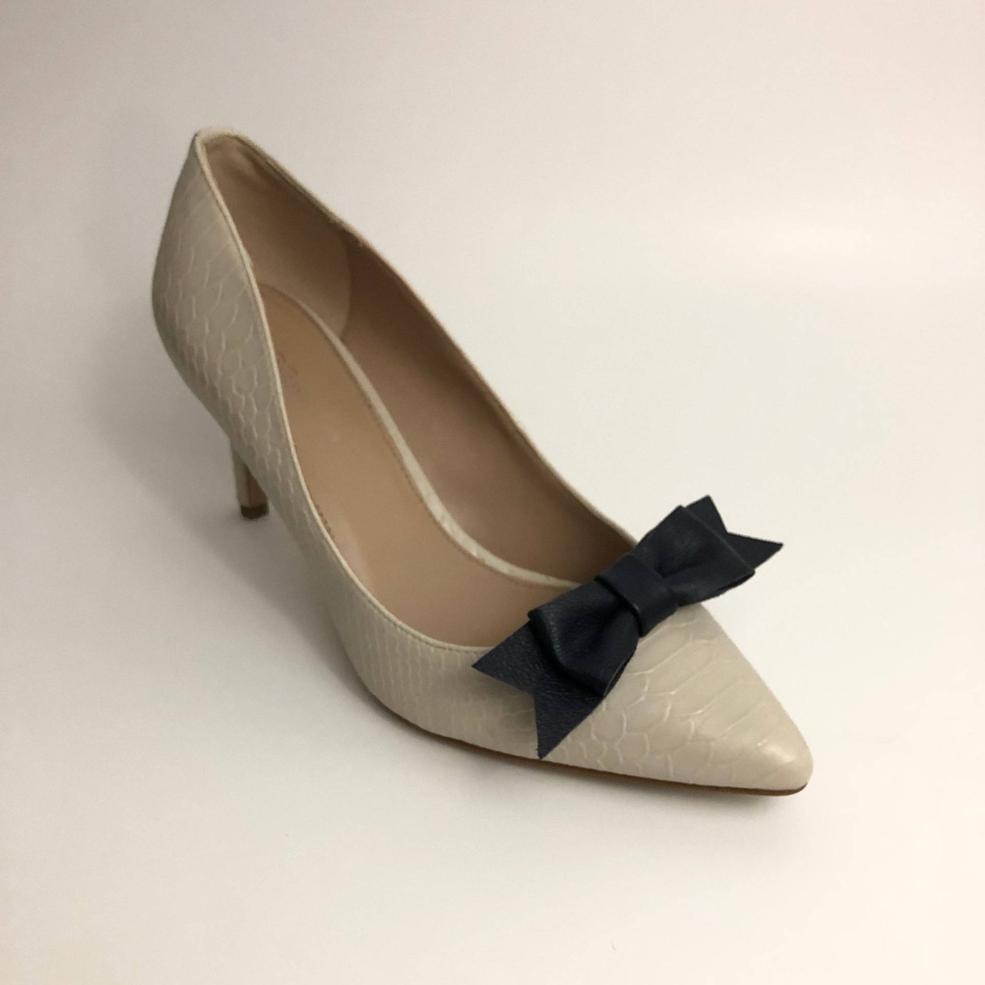 Dunkelblaue Leder Schleifen Schuhclips, Schuhschmuck Dunkelblaue Leder Schleifen Schuhclips, Schuhschmuck von GouzelsBitsAndPieces