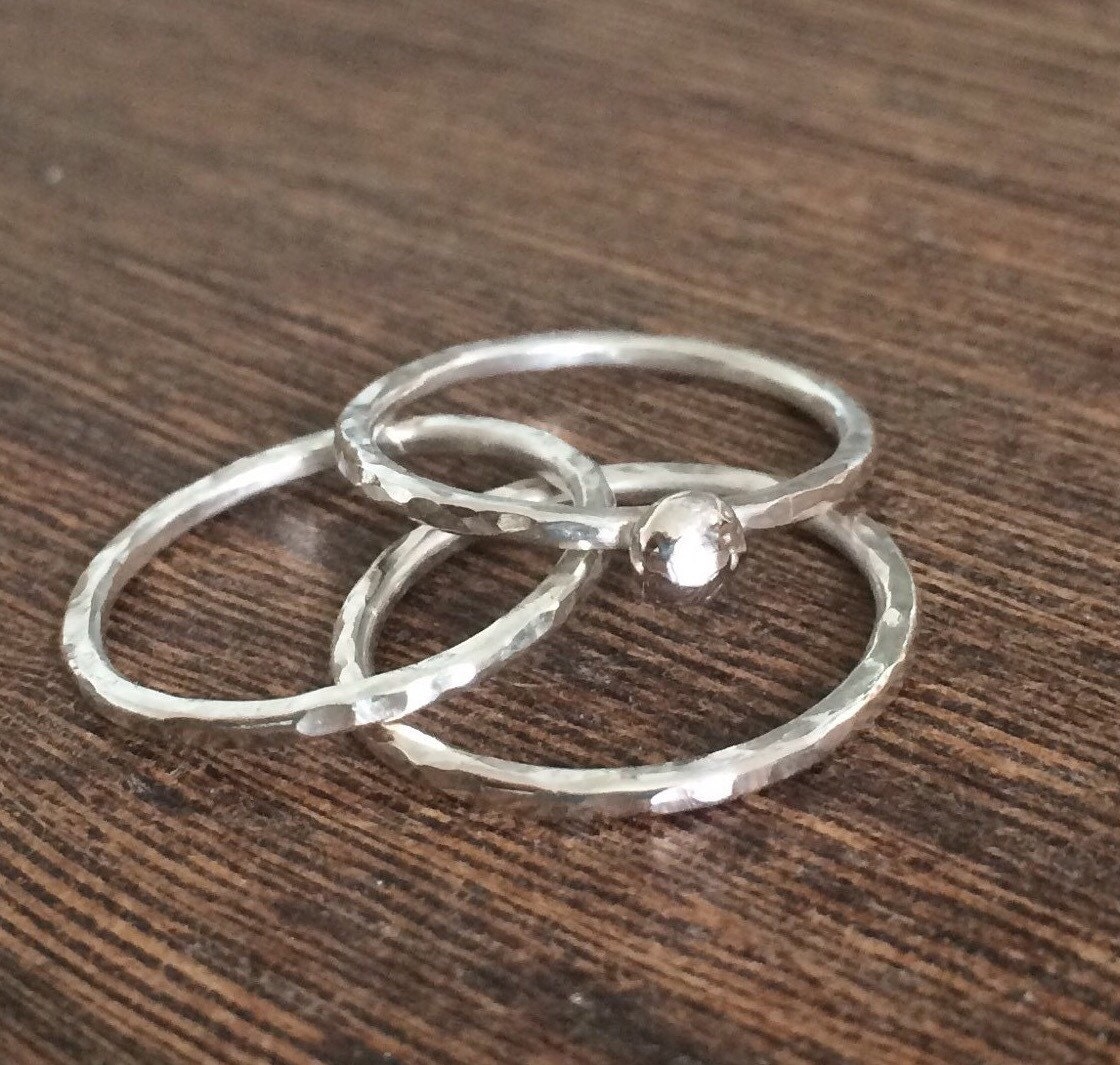 Silber Stapelringe, Stapelring Set, Schlichter Stapelring, Geschlagener Gehämmerter Silberring, Silberring Silber Stapelringe, Stapelring Set, Schlichter Stapelring, Geschlagener Gehämmerter Silberring, Silberring von GraceBaskerville
