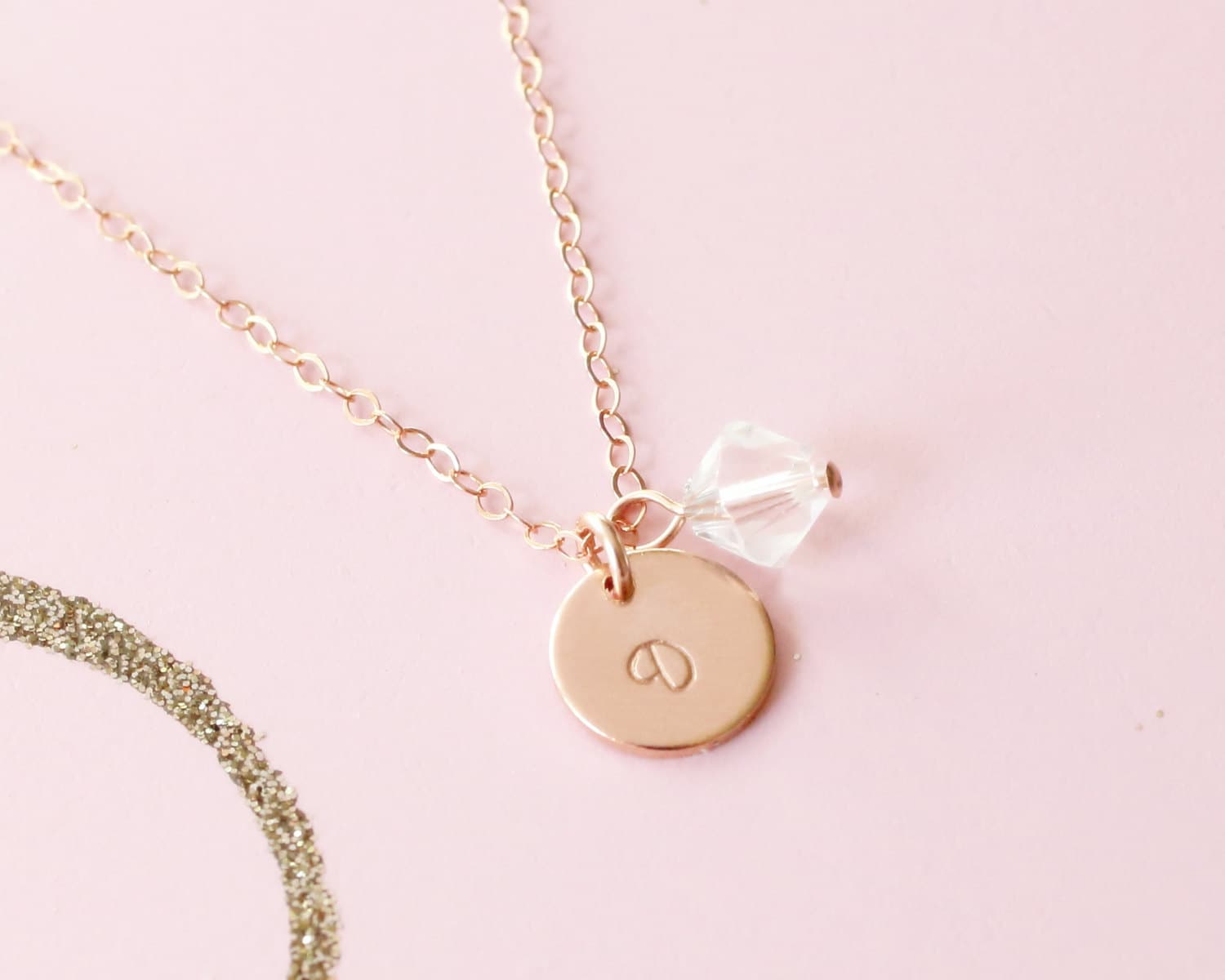 Rosegold Initial Halskette Mit Swarovski Kristall Anhänger Rosegold Initial Halskette Mit Swarovski Kristall Anhänger von GraceInGold