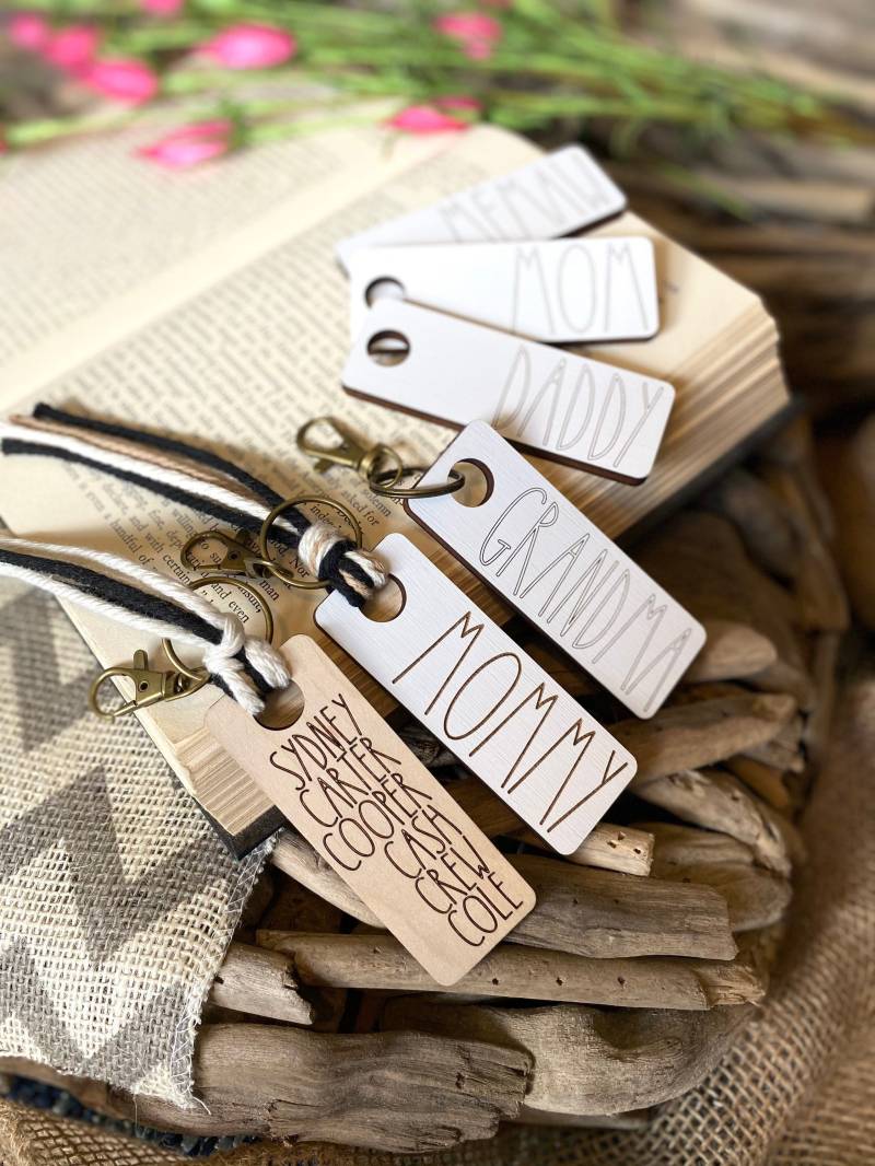 Personalisierte Gravur Schlüsselanhänger Custom Dad Zeichen, Ostergeschenk von GraceJewelsDesign