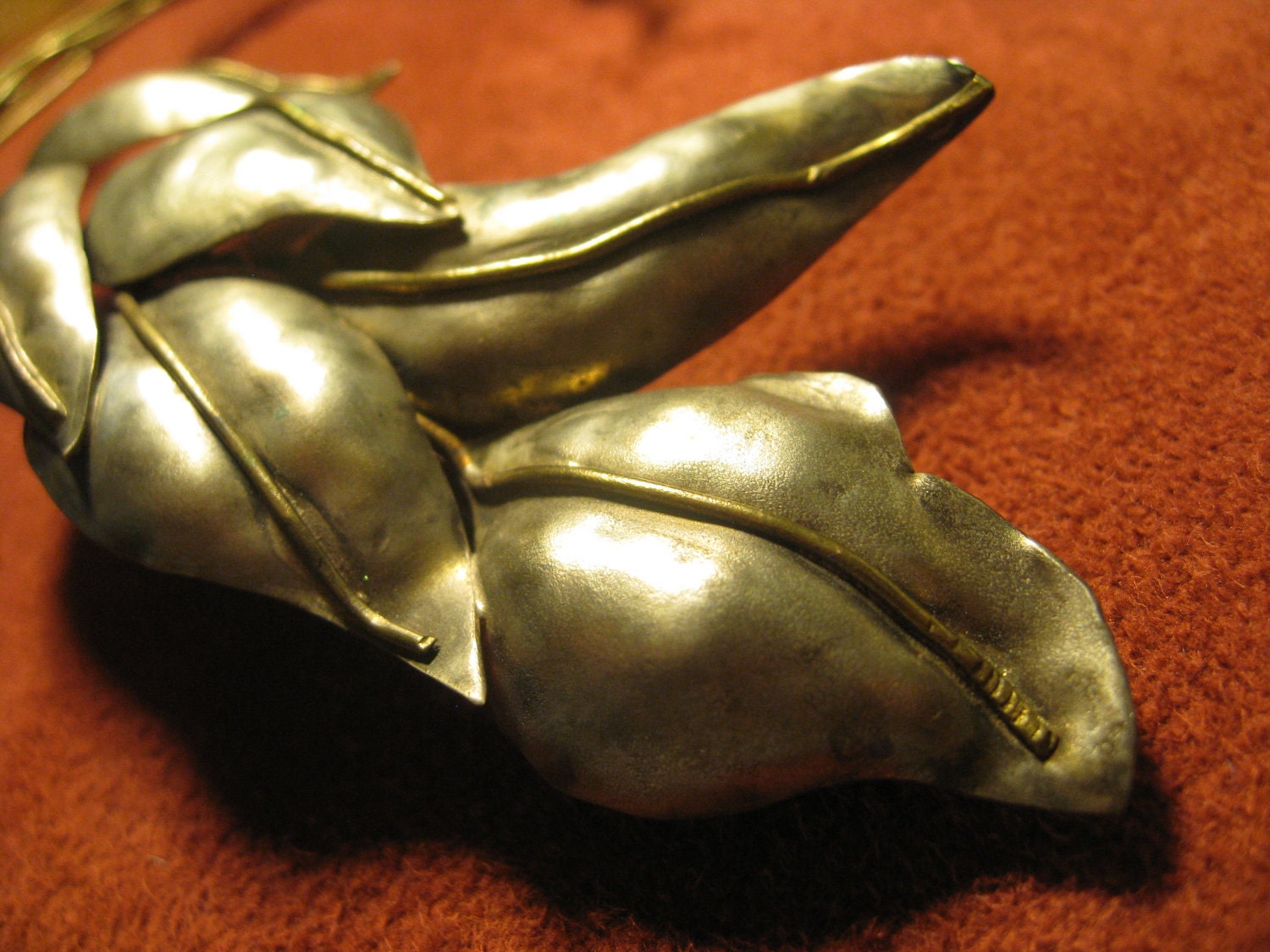 Vintage Silber Ton Herbst Blätter Brosche Handgemachter Stil Anstecknadel von GraceParadise