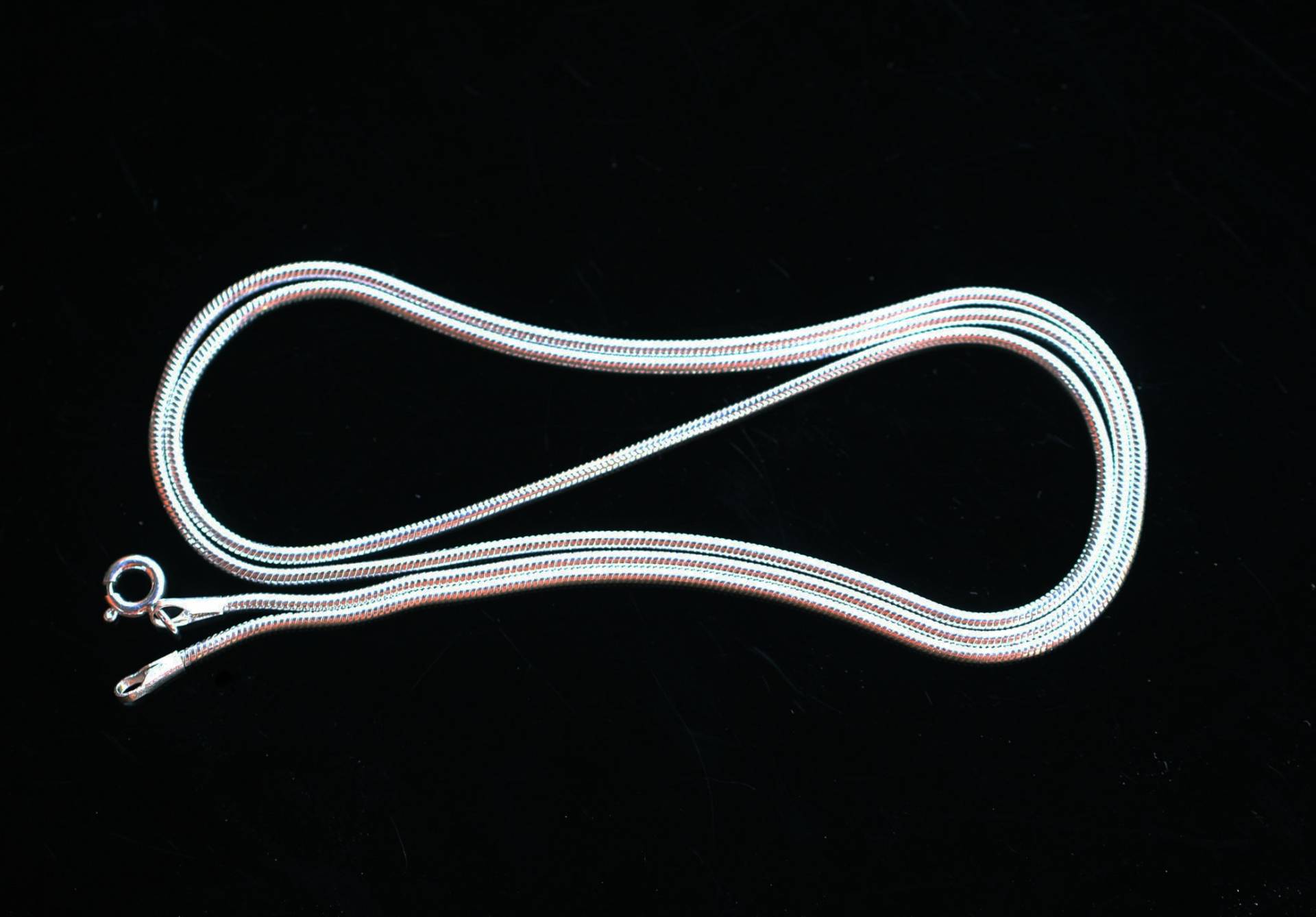 24" Inch 1, 55 Mm Runde Sterling Silber Schlangenkette, Silberkette Für Anhänger, Qualitätsherstellung 24" Inch 1, 55 Mm Runde Sterling Silber Schlangenkette, Silberkette Für Anhänger, Qualitätsherstellung von Graceanchor