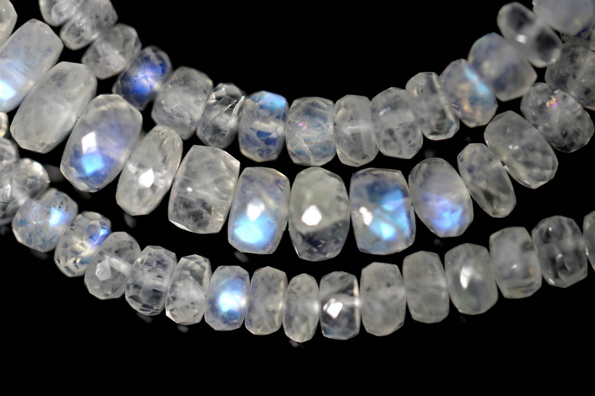 Facettierte Regenbogen Mondstein Perlenkette, Einstellbare Größe, Sterling Silber Zubehör, Hochwertiger Blauer Mondstein Facettierte Regenbogen Mondstein Perlenkette, Einstellbare Größe, Sterling Silber Zubehör, Hochwertiger Blauer Mondstein von Graceanchor