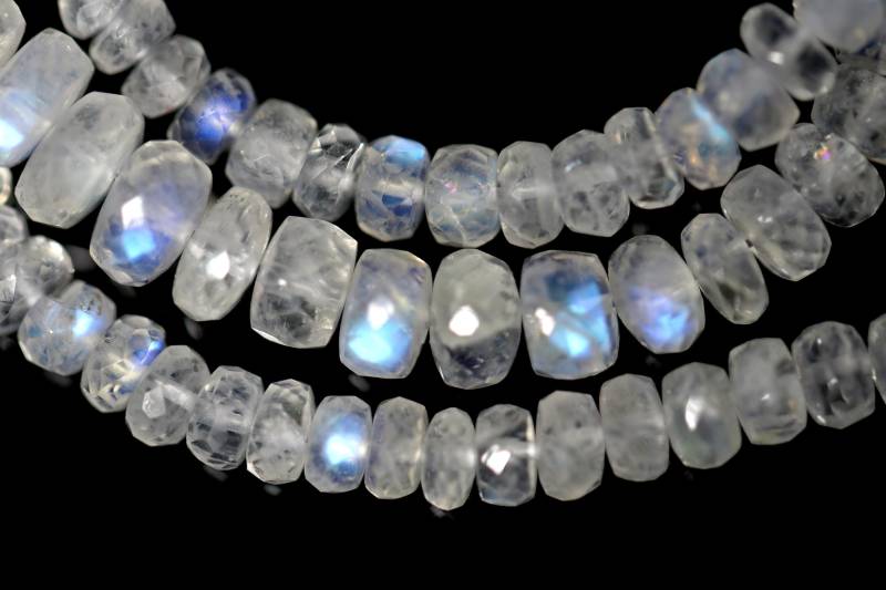 Facettierte Regenbogen Mondstein Perlenkette, Einstellbare Größe, Sterling Silber Zubehör, Hochwertiger Blauer Mondstein von Graceanchor