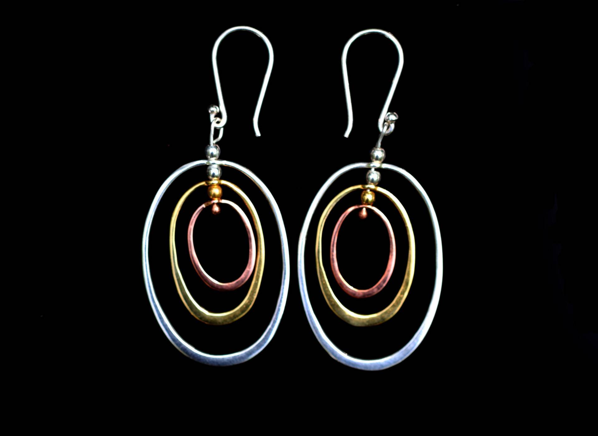 Frei Kreisende Reifen, Dreifarbiges Silber, Gold, Roségold Hängende Hoop Ohrringe in Sterling Vergoldet, Kurzer Hirtenhaken Frei Kreisende Reifen, Dreifarbiges Silber, Gold, Roségold Hängende Hoop Ohrringe in Sterling Vergoldet, Kurzer Hirtenhaken von Graceanchor
