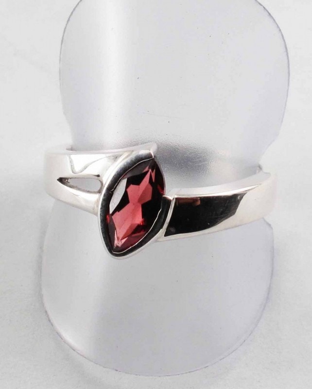 Granat Edelstein-Ring Set in Nickel Frei Sterlingsilber, Marquee Stein, Designer-Edelstein-Schmuck Granat Edelstein-Ring Set in Nickel Frei Sterlingsilber, Marquee Stein, Designer-Edelstein-Schmuck von Graceanchor