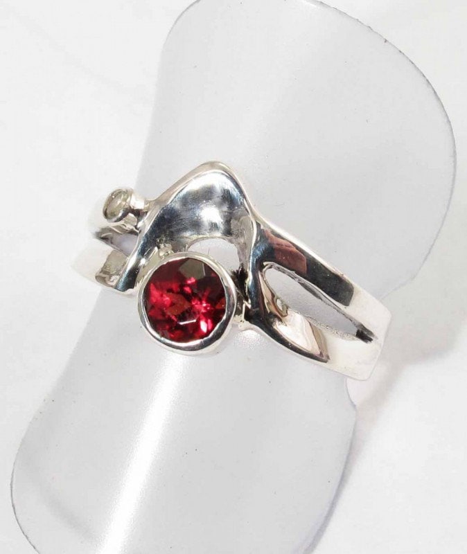 Granat Edelstein-Ring in Sterlingsilber Nickel, Designer-Edelstein-Ring, Bezel Set Stein-Ring, Funkeln Ring Gesetzt Granat Edelstein-Ring in Sterlingsilber Nickel, Designer-Edelstein-Ring, Bezel Set Stein-Ring, Funkeln Ring Gesetzt von Graceanchor