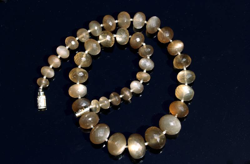 Hochwertige Gelbe Katzenauge Mondstein Perlen Halskette, Perlmutt Luster, Sterling Silber Maßanfertigung, Graduierte Perle Größen, 18" Hochwertige Gelbe Katzenauge Mondstein Perlen Halskette, Perlmutt Luster, Sterling Silber Maßanfertigung, Graduierte Perle Größen, 18" von Graceanchor