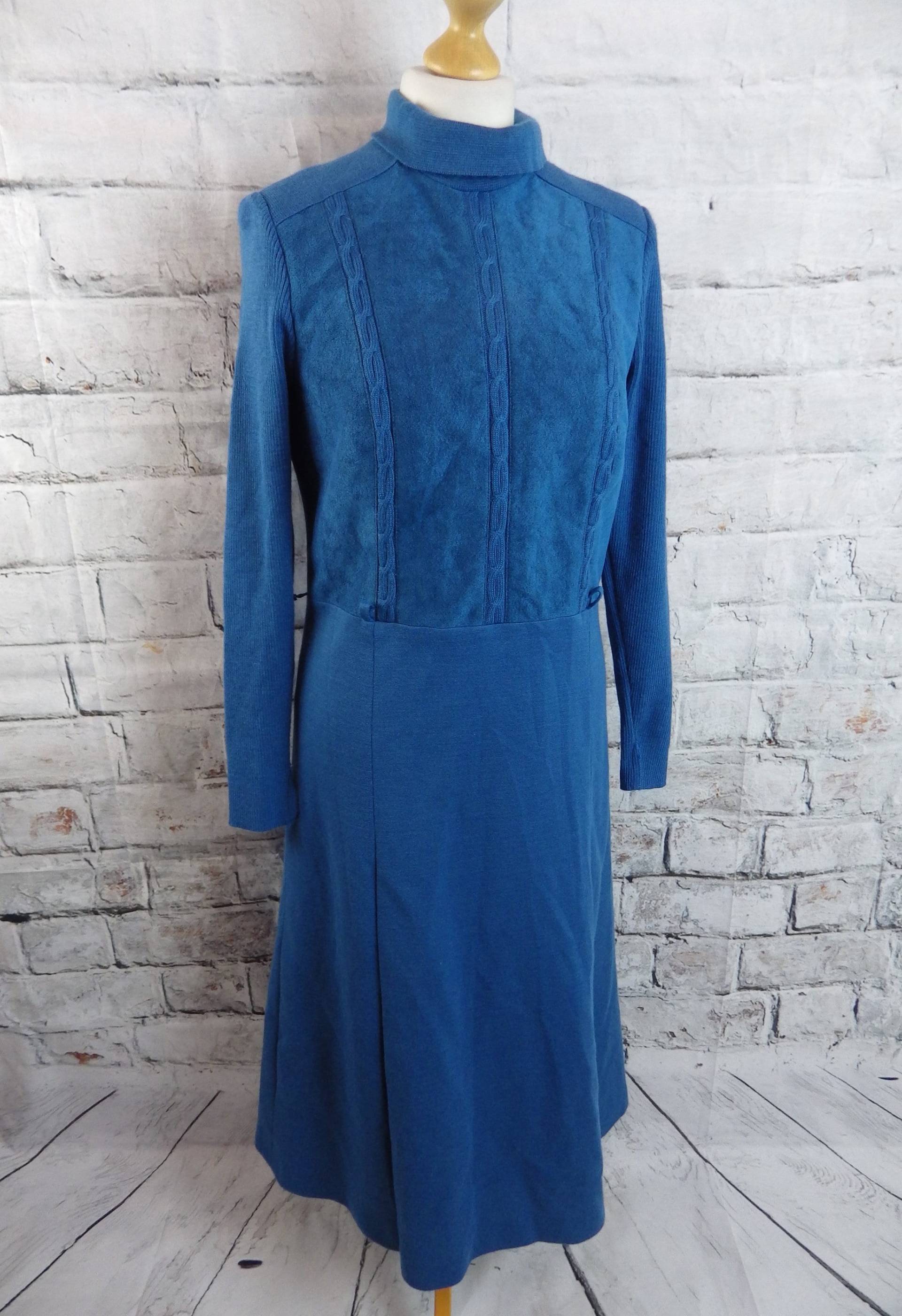 Vintage 70Er Jahre Midikleid Blauer Pullover in Wildlederoptik, Gr. 12 Vintage 70Er Jahre Midikleid Blauer Pullover in Wildlederoptik, Gr. 12 von GraceandGarbo