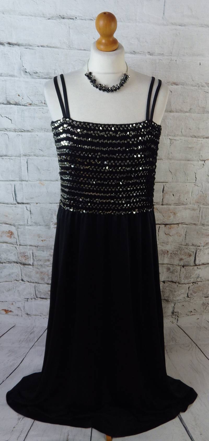 Vintage 70Er Jahre Pailletten Maxi Kleid Schwarzes Abendkleid, Gr. 42 Vintage 70Er Jahre Pailletten Maxi Kleid Schwarzes Abendkleid, Gr. 42 von GraceandGarbo