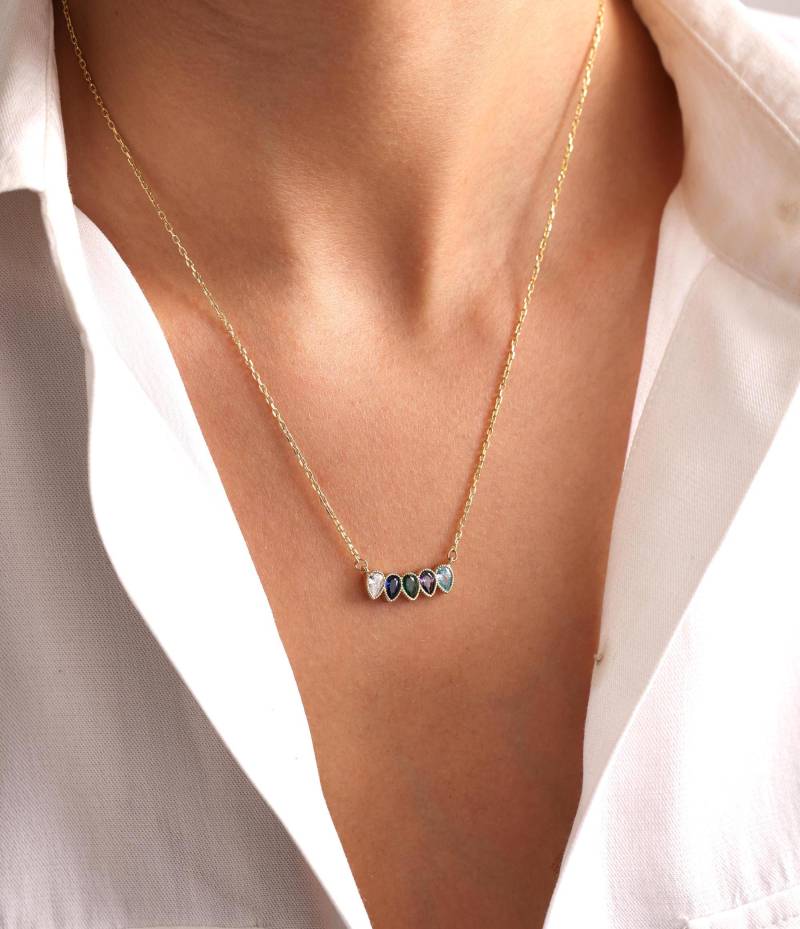 Familie Geburtsstein Halskette Push Geschenk Mama Oma Muttertagsgeschenk von GracedJewelery