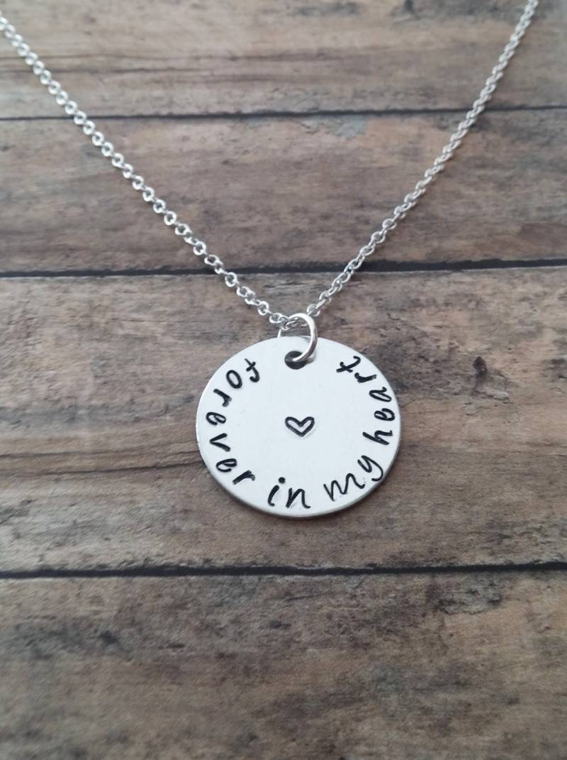 Für Immer in Meinem Herzen Halskette Hand Gestempelt Sympathy Geschenk von GracefullyMadeStudio