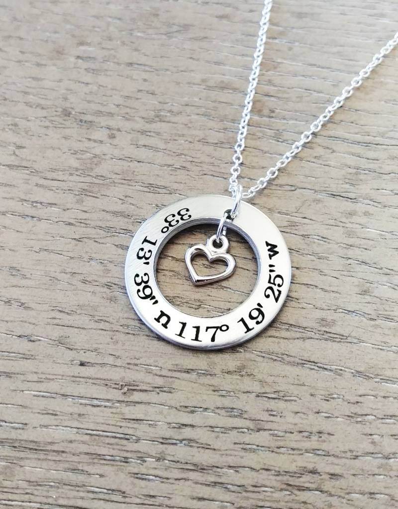 Koordinaten Halskette - Personalisierte Breitengrad Benutzerdefinierte Andenken Geschenk, Um Sich An Einen Bestimmten Ort Zu Erinnern von GracefullyMadeStudio