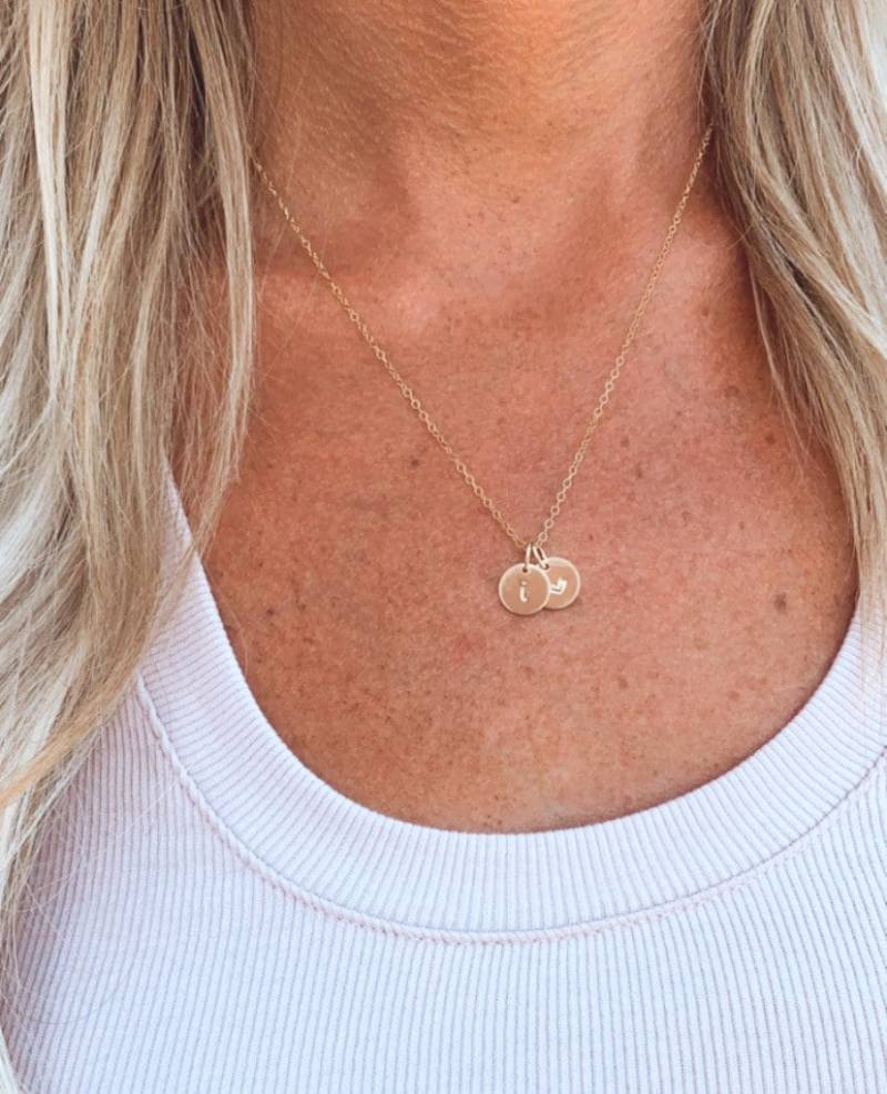 Personalisiertes Monogramm, Zierliche Initialkette Aus Sterlingsilber von GracefullyMadeStudio