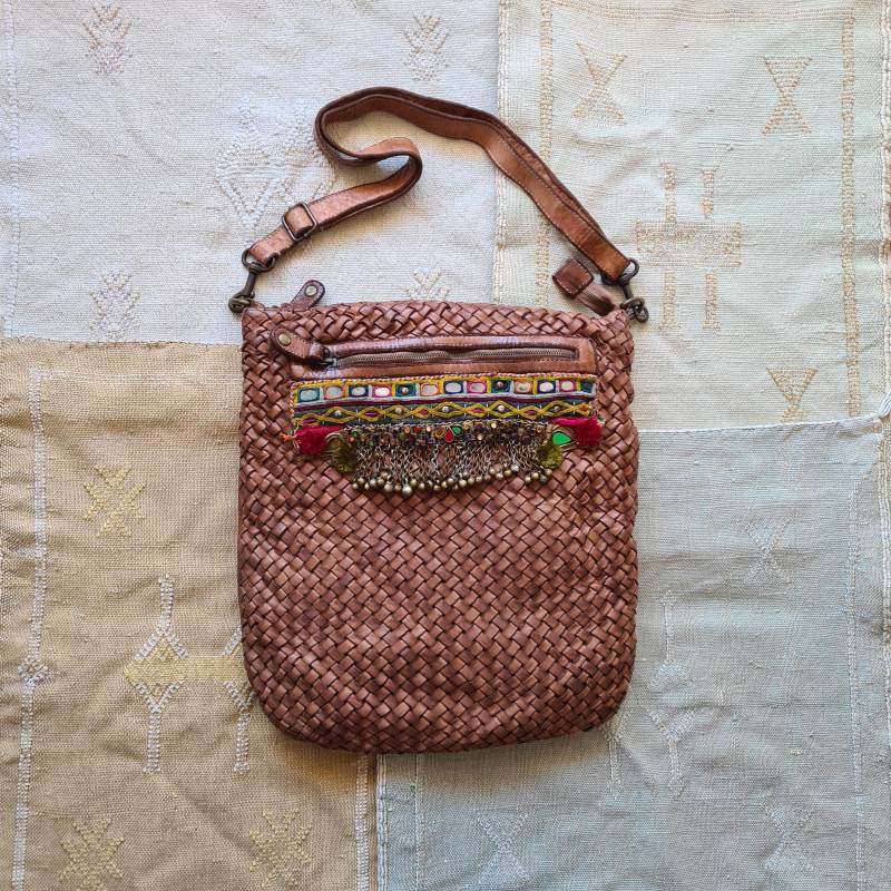 Banjara Ibiza-stil Gewebte Und Gealterte Ledertasche von GraffitiTamTam