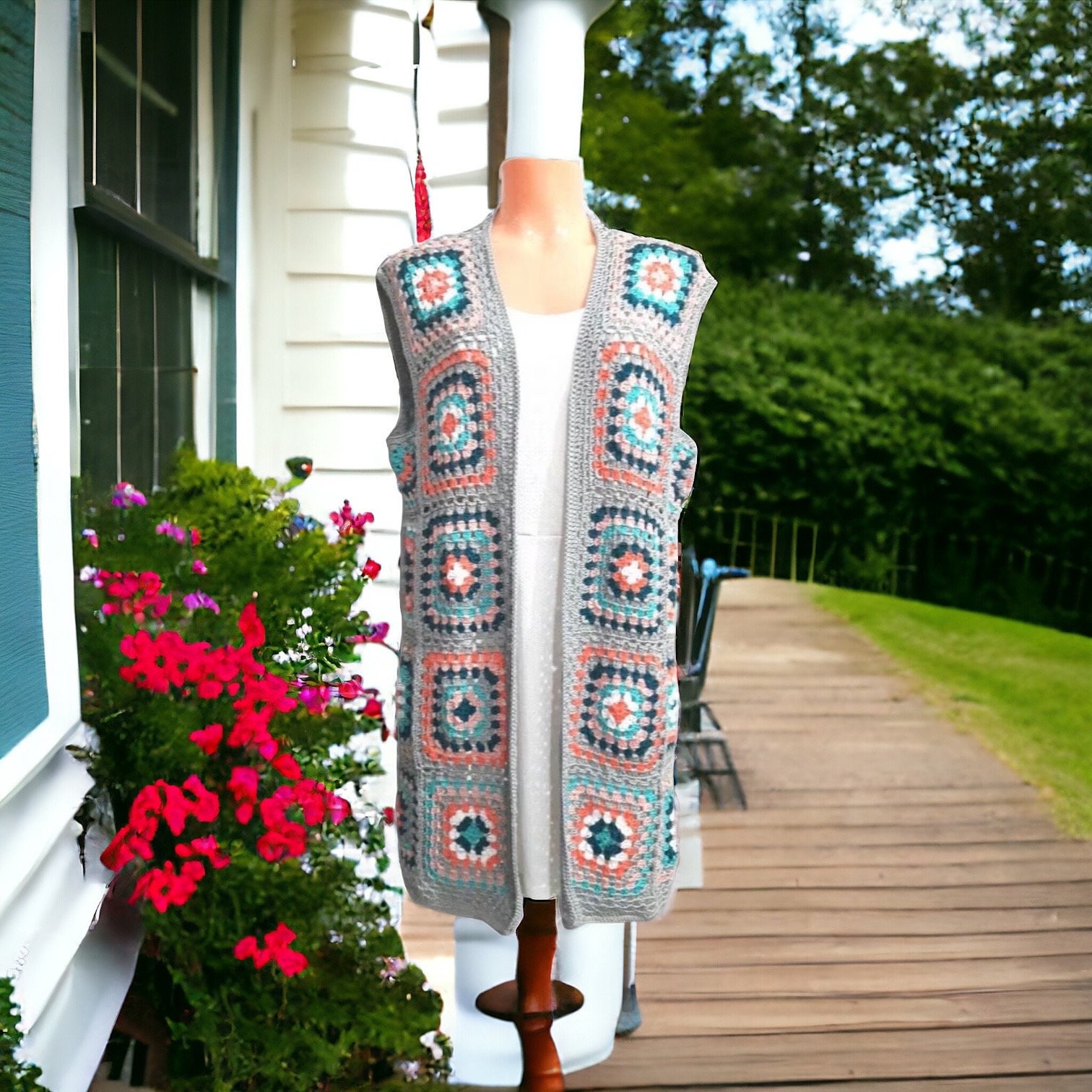 Handgemachte Häkelweste Lange Patchwork Festival Weste Weihnachtsgeschenk von GrahamsBazaar