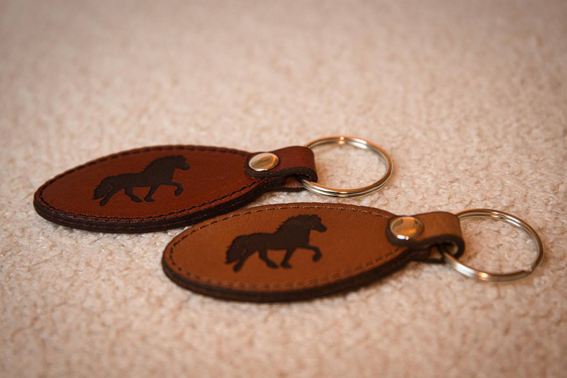 Islandpferd Pferd Horse Schlüsselanhänger Anhänger Leder Keyring Leather Auto Oldtimer Islandpferd Pferd Horse Schlüsselanhänger Anhänger Leder Keyring Leather Auto Oldtimer von Grainette