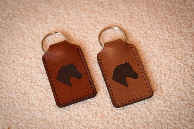 Pferdekopf Pferd Horse Schlüsselanhänger Bulli Anhänger Leder Keyring Leather Auto Oldtimer von Grainette