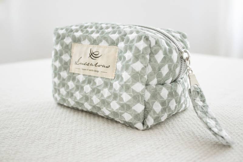Boxy Bag Lola. Kosmetiktasche Herbs-Green - Vichy Karos Boxy Bag Lola. Kosmetiktasche Herbs-Green - Vichy Karos von Lussalvas