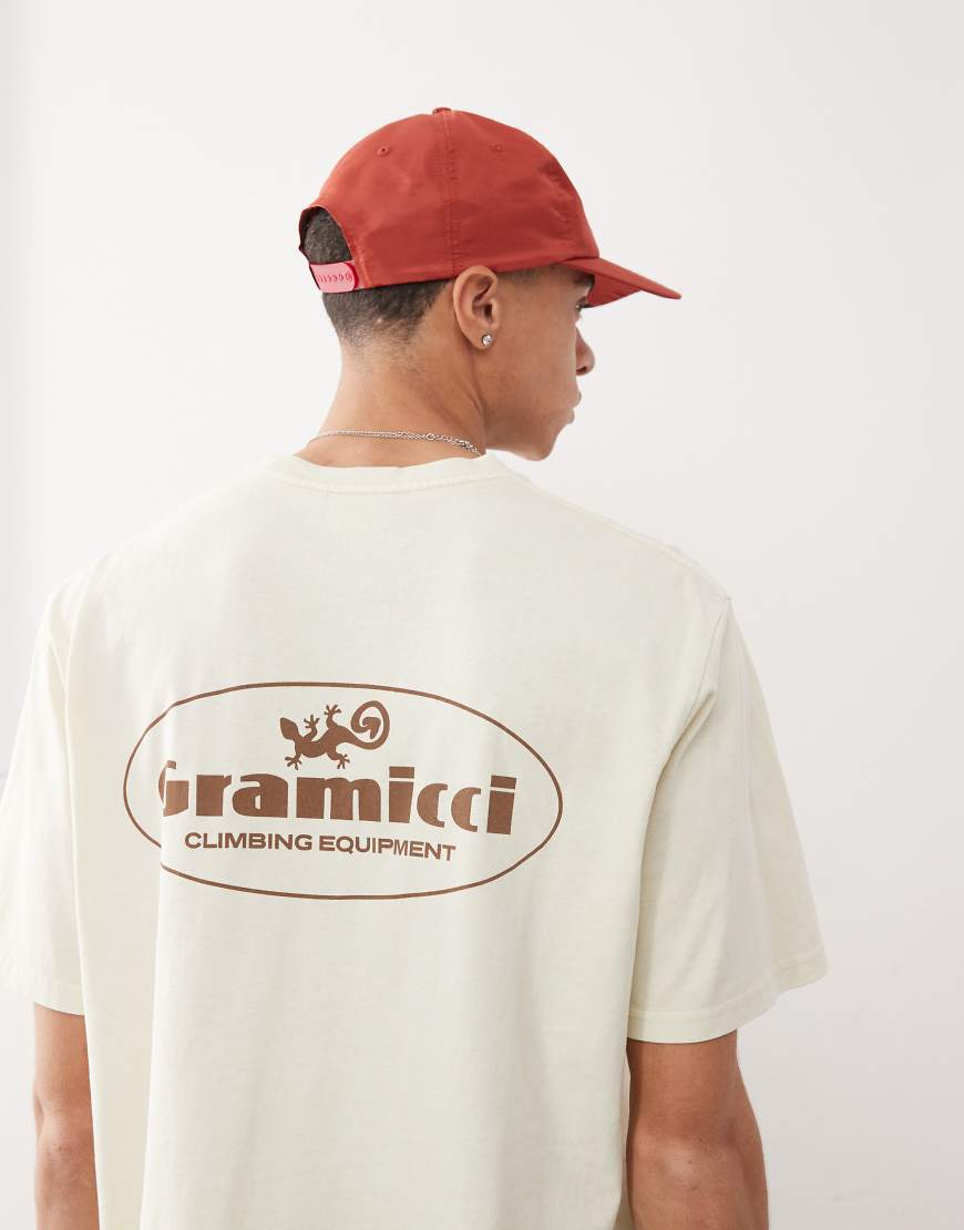 Gramicci - T-Shirt in Natur mit „Climbing Equipment"-Grafikprint-Neutral Gramicci - T-Shirt in Natur mit „Climbing Equipment"-Grafikprint-Neutral von Gramicci