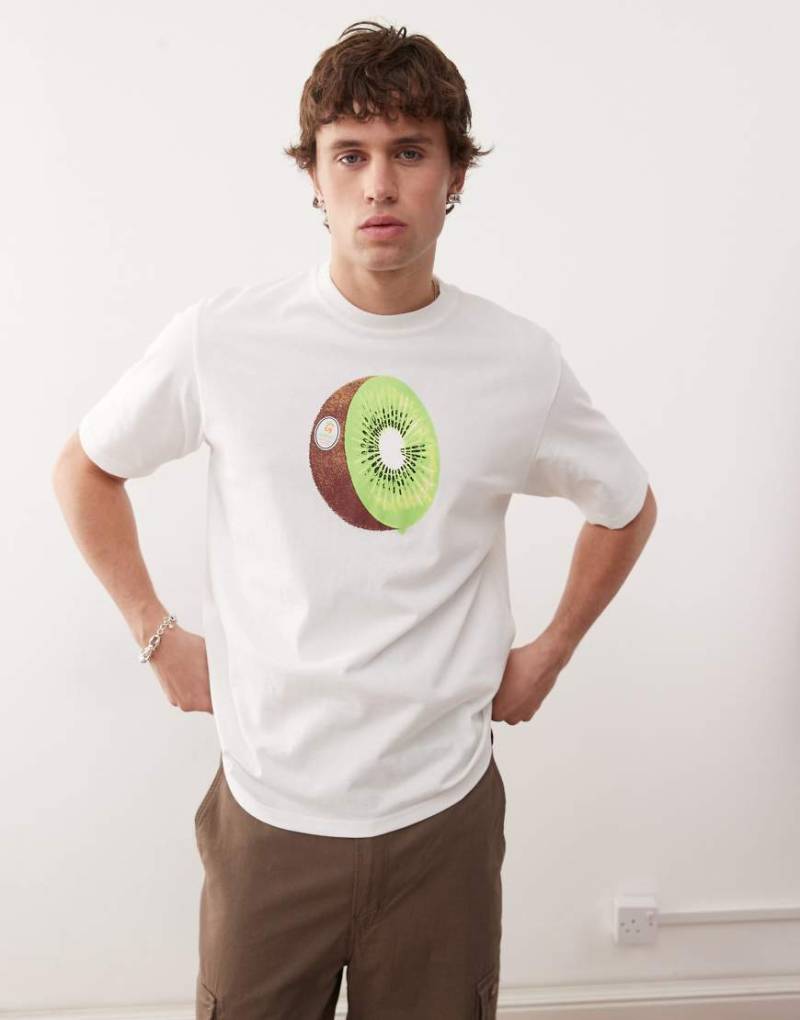 Gramicci - T-Shirt in Weiß mit Kiwi-Grafikprint von Gramicci